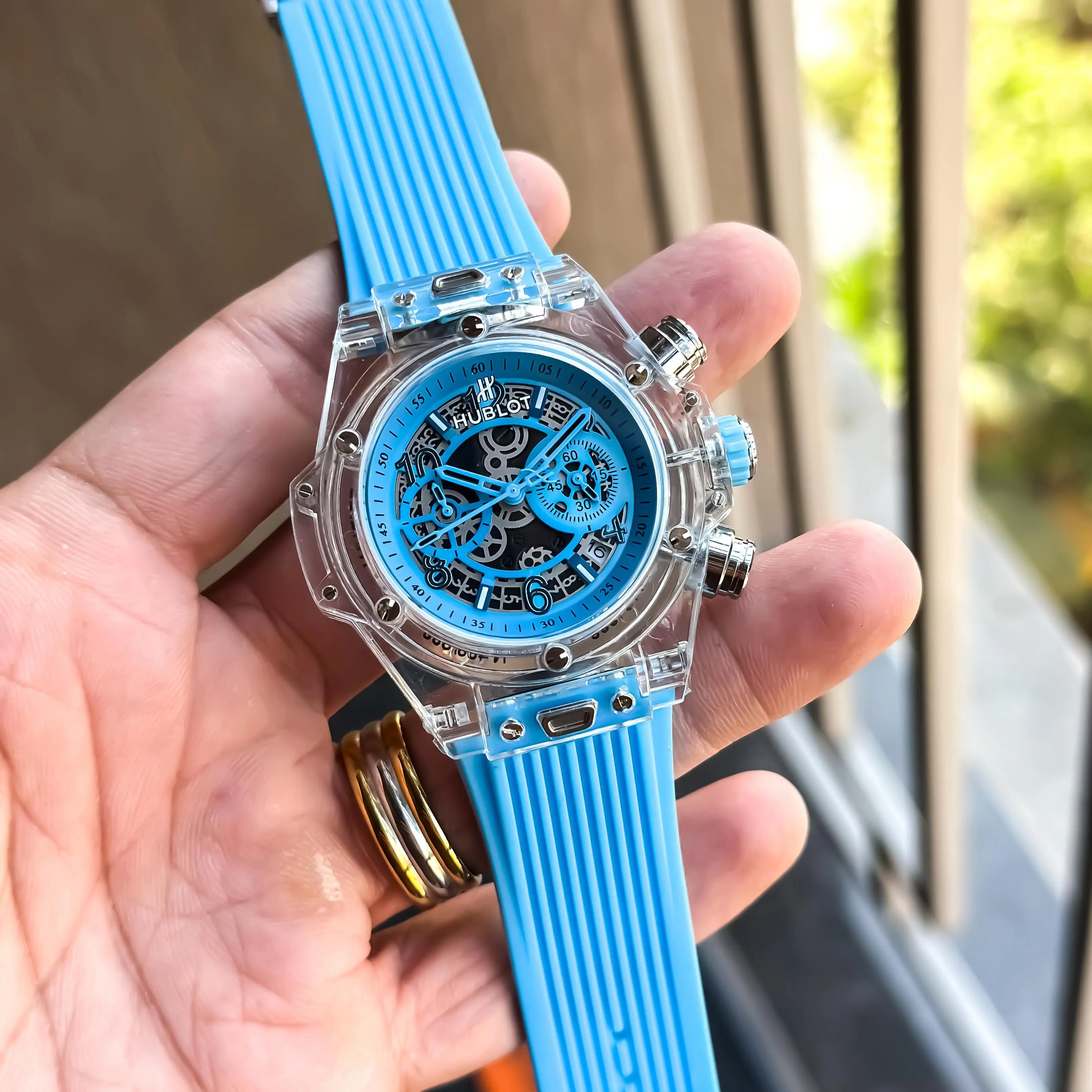 HUBLOT_CHRONOGRAPH_SKY_BLUE