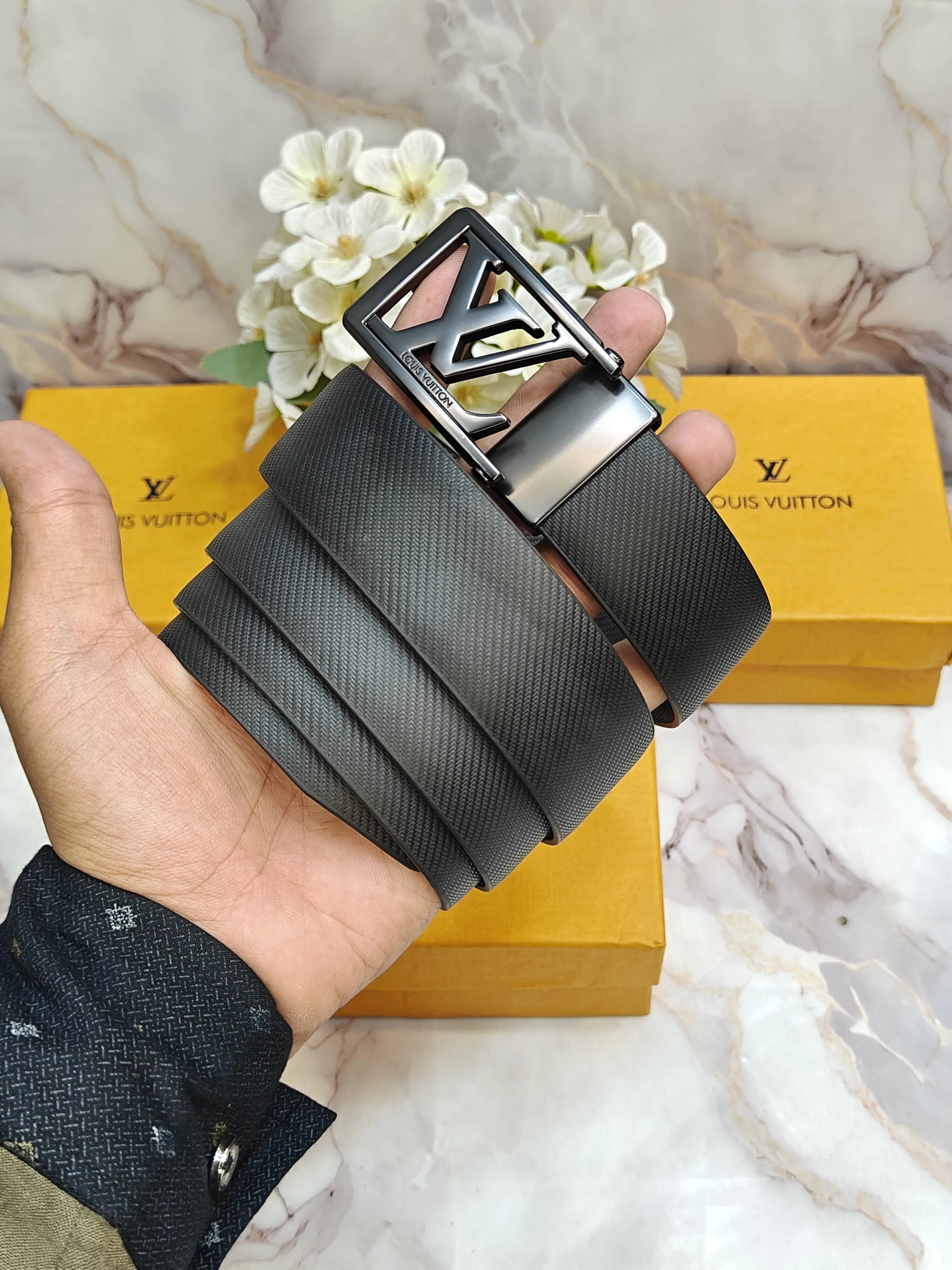 LV LOUIS VUITTON PREMIUM QUALITY REVERSEABLE BELT WITH OG BOX LV-327