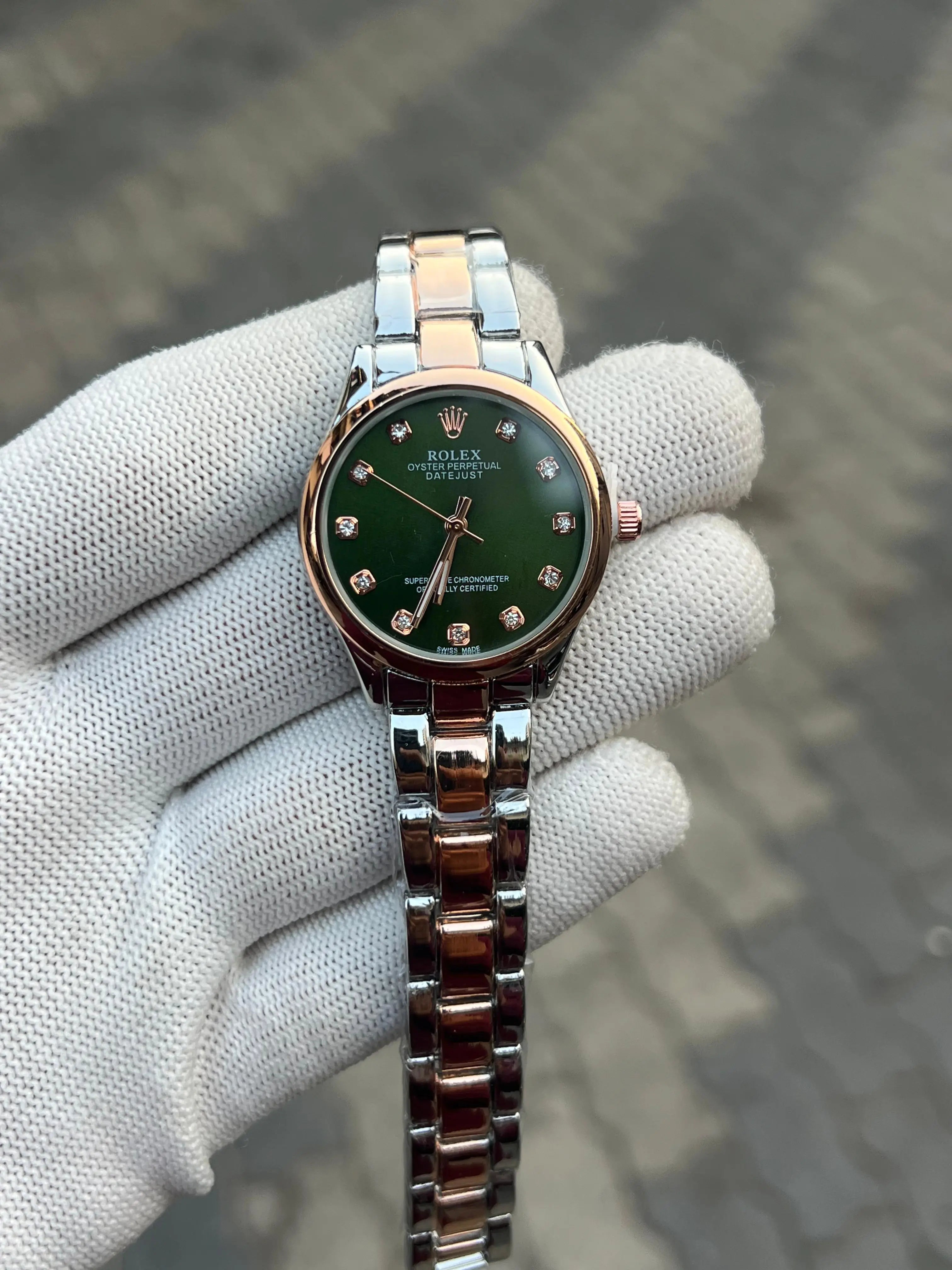 Role_x Two Tone Green