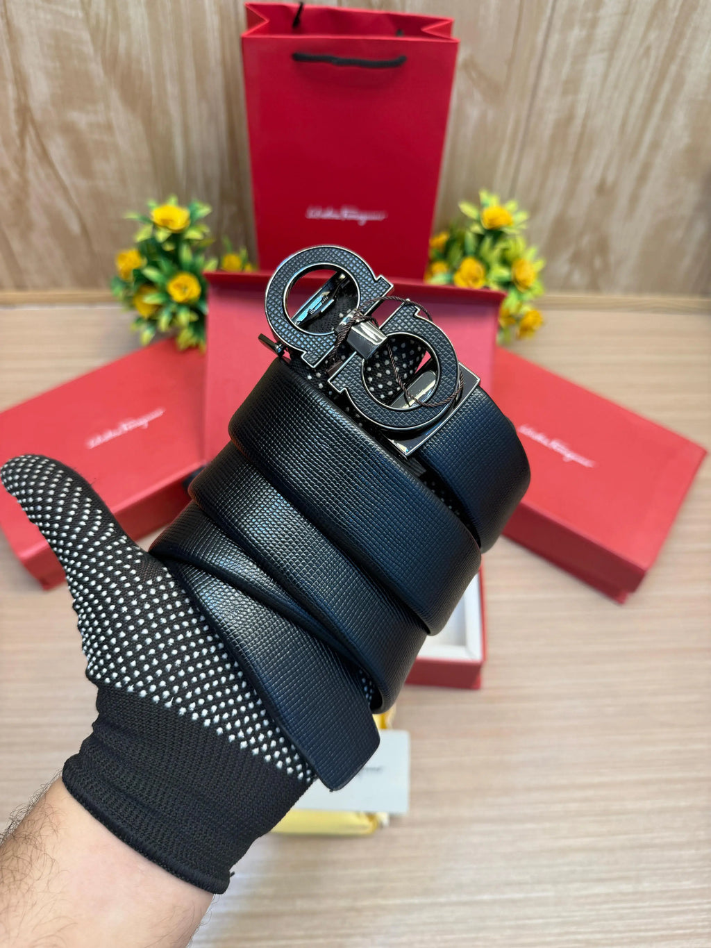 Salvatore_Ferragamo_Premium_Belt_&_wallet_Combo_C454
