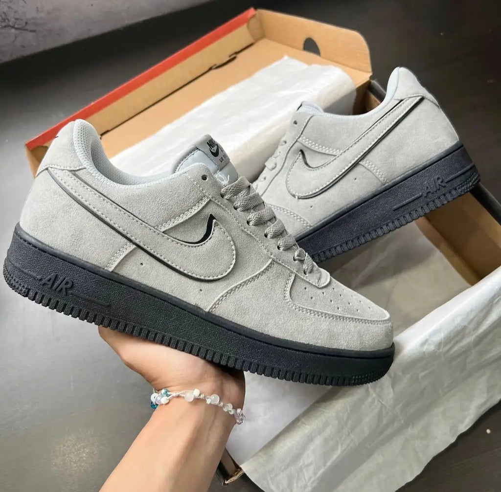 Nike Airforce 1 SUEDE GREY BLACK