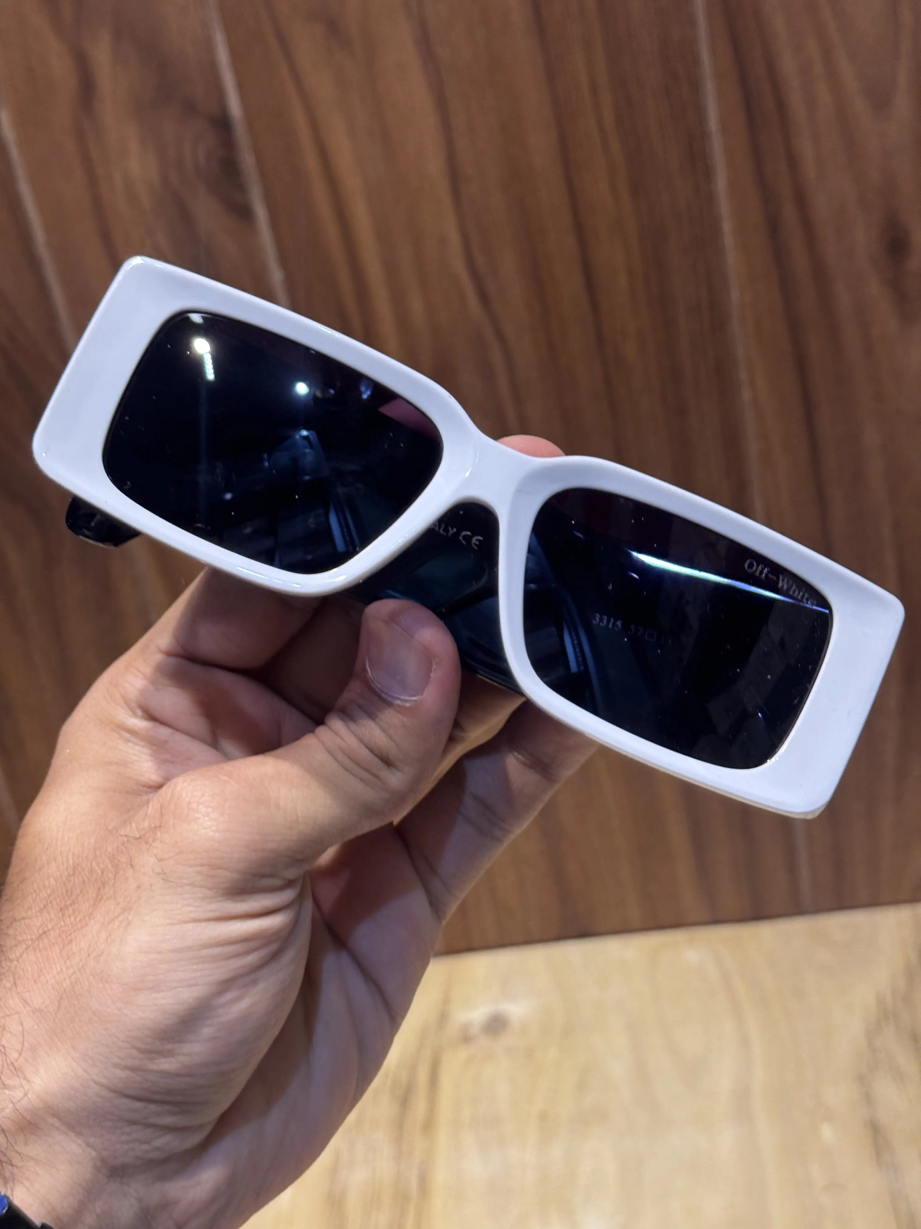 Off White White Black Premium Shades 3315