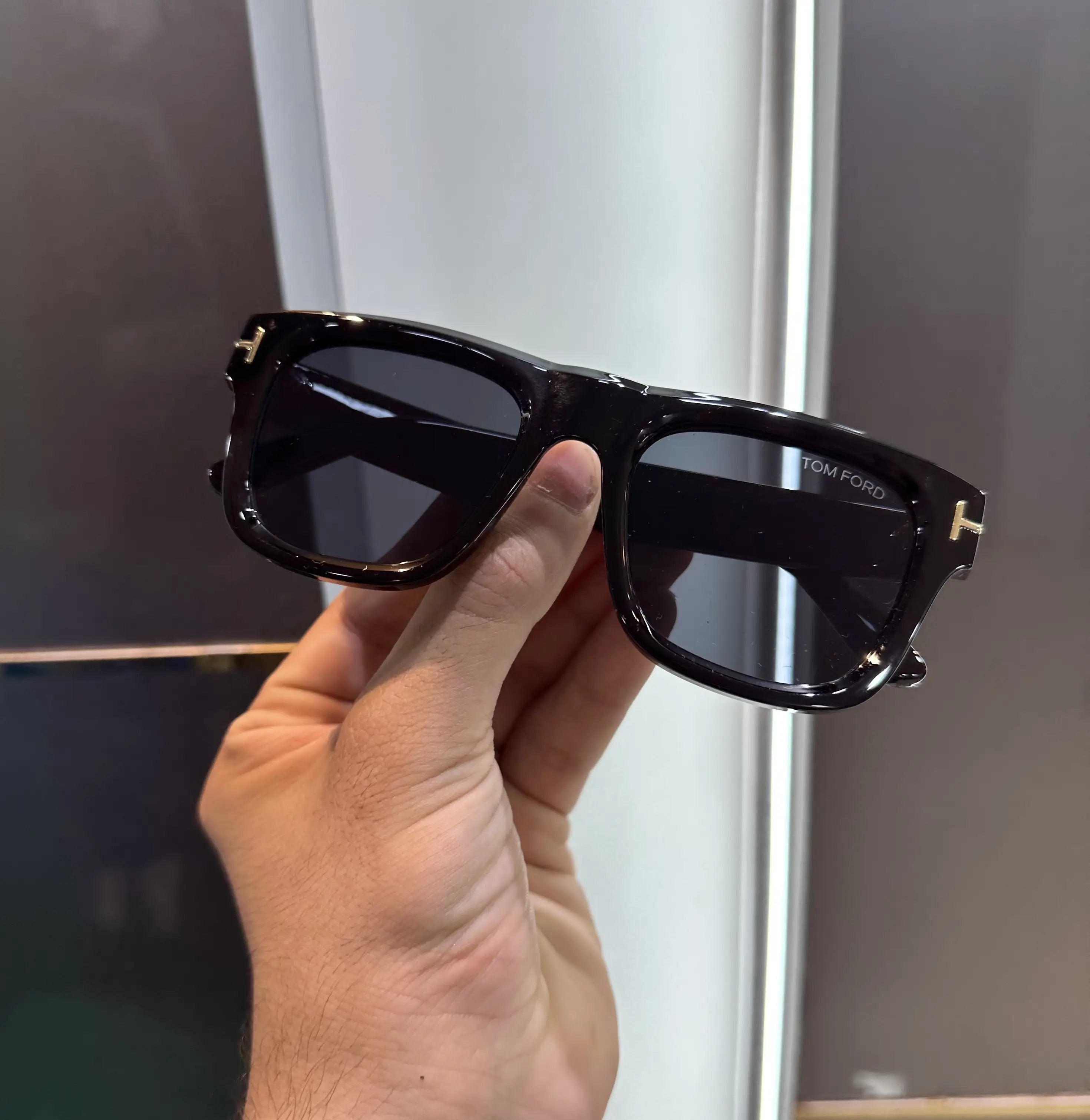 Tomford All Black Premium Shades 258