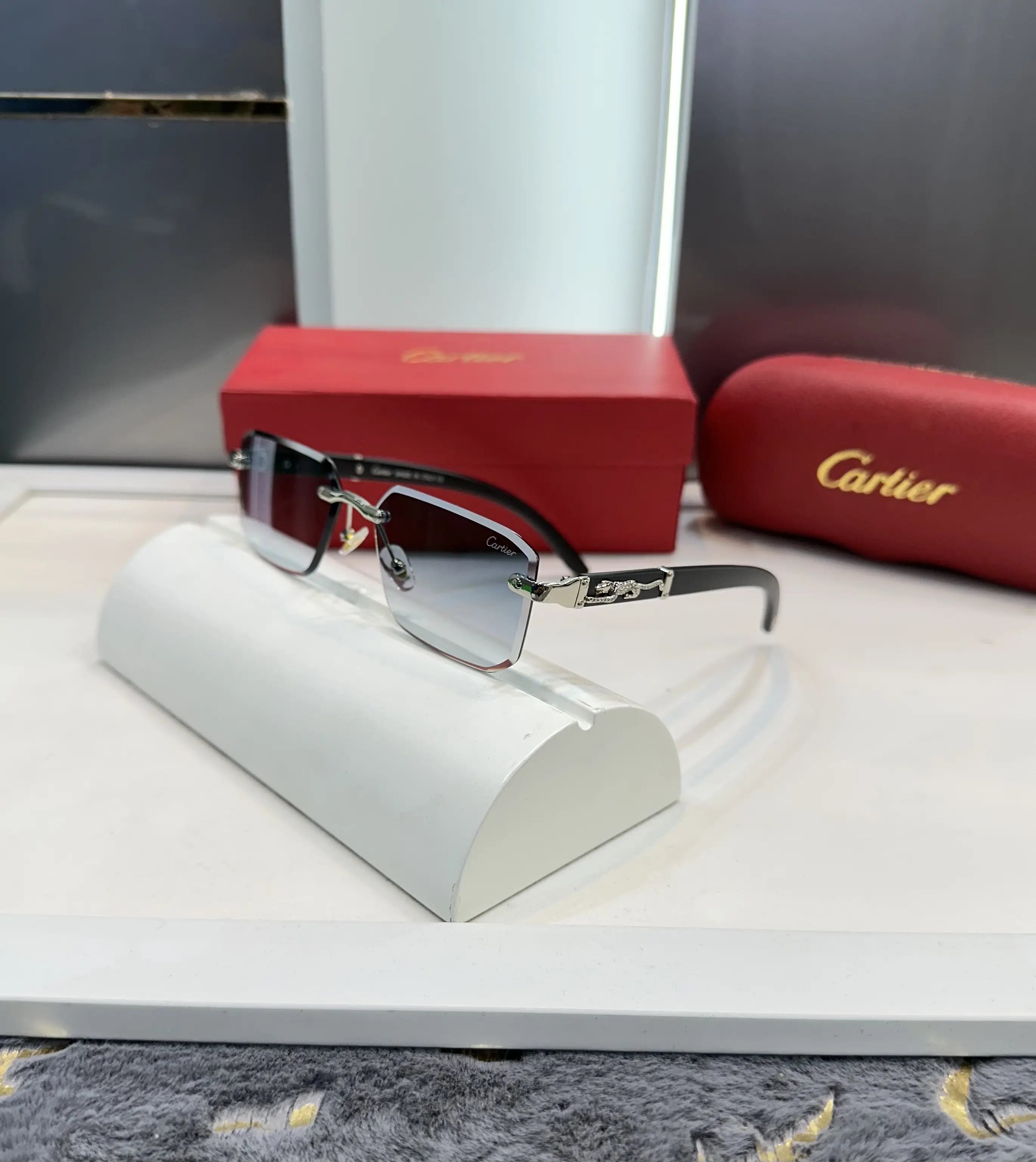Cartie r Silver Blue Jaguar Premium Shades 009