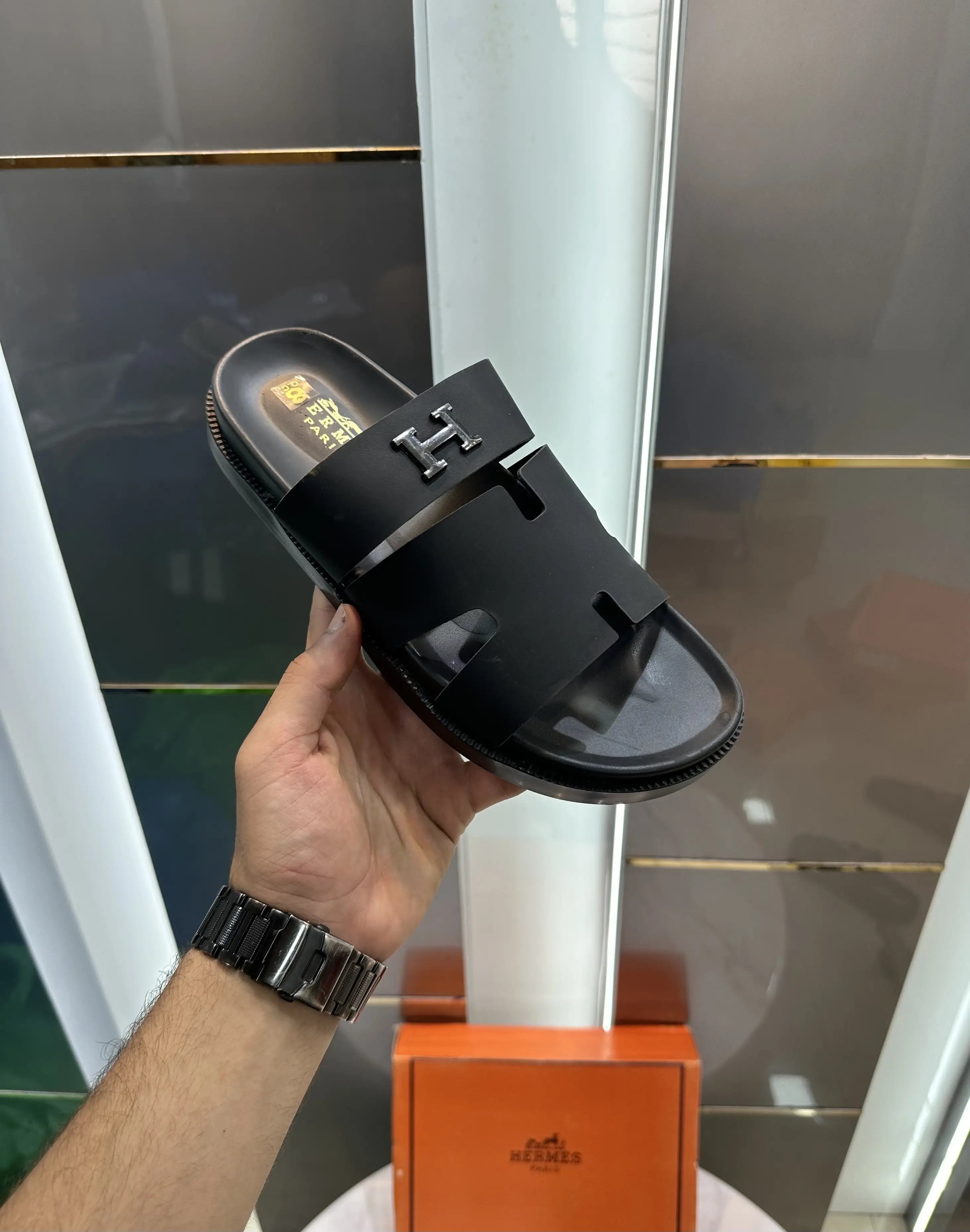 Herms Chypre Premium Full Black Slide