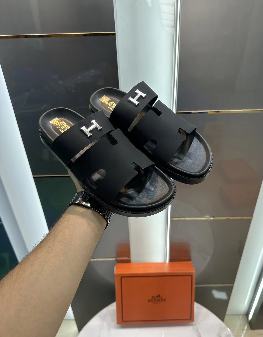 Herms Chypre Premium Silver Black Slides