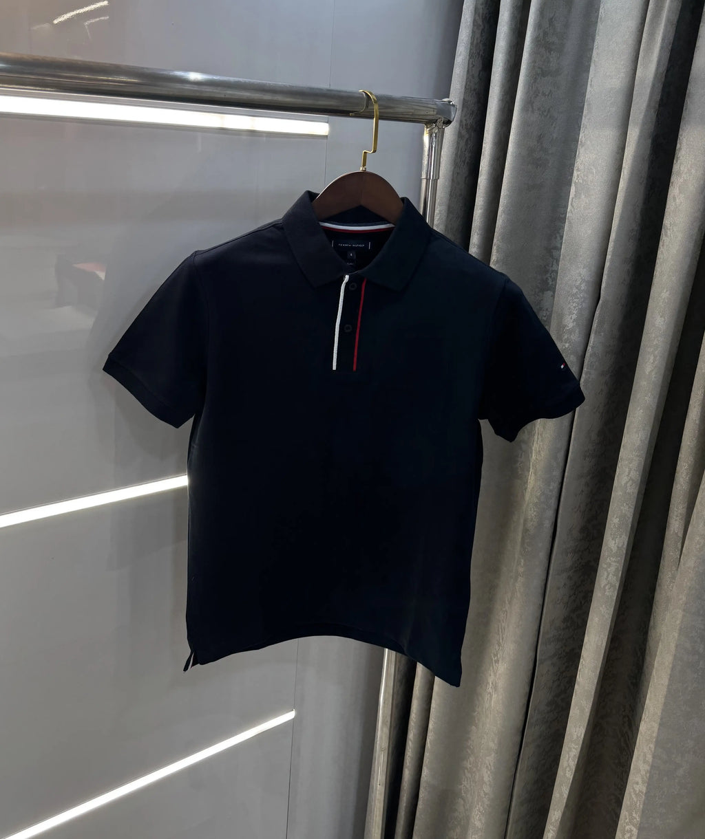 Tomm y Hilfige r Navy Blue Premium Polo T-shirt