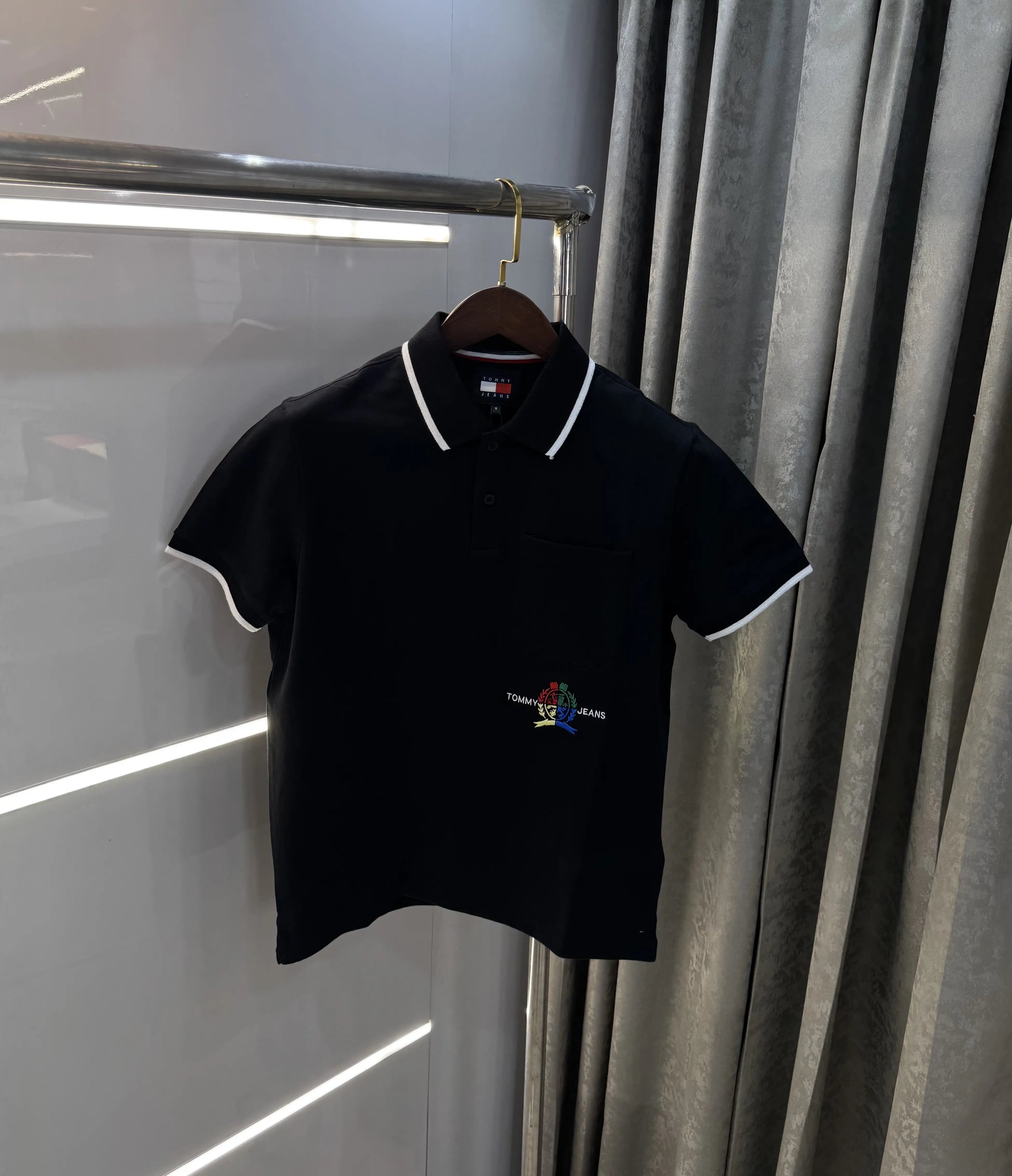Tommby Hilfige r Black Premium Polo T-shirt