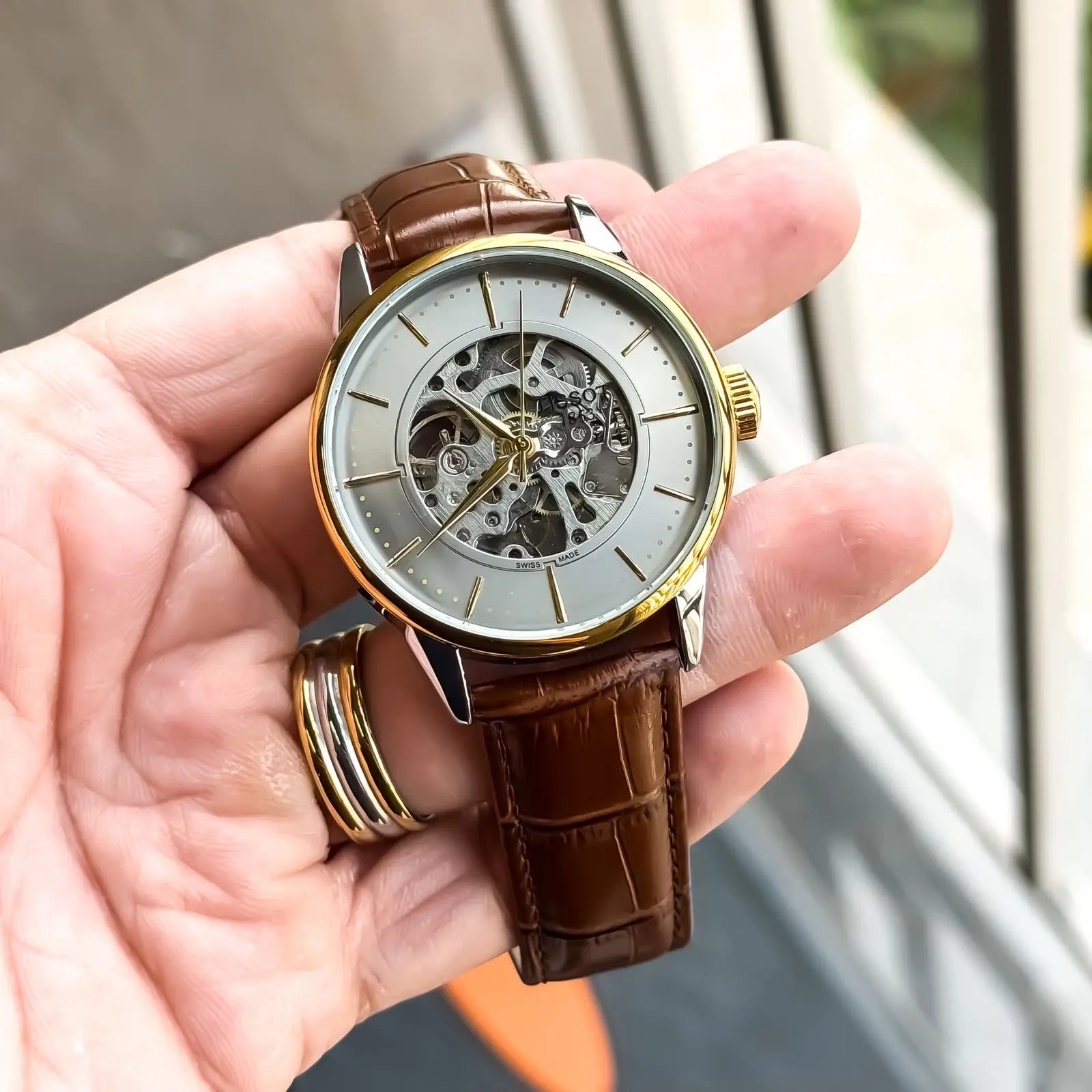 TISSOT_AUTO_SILVER-GOLD-GREY
