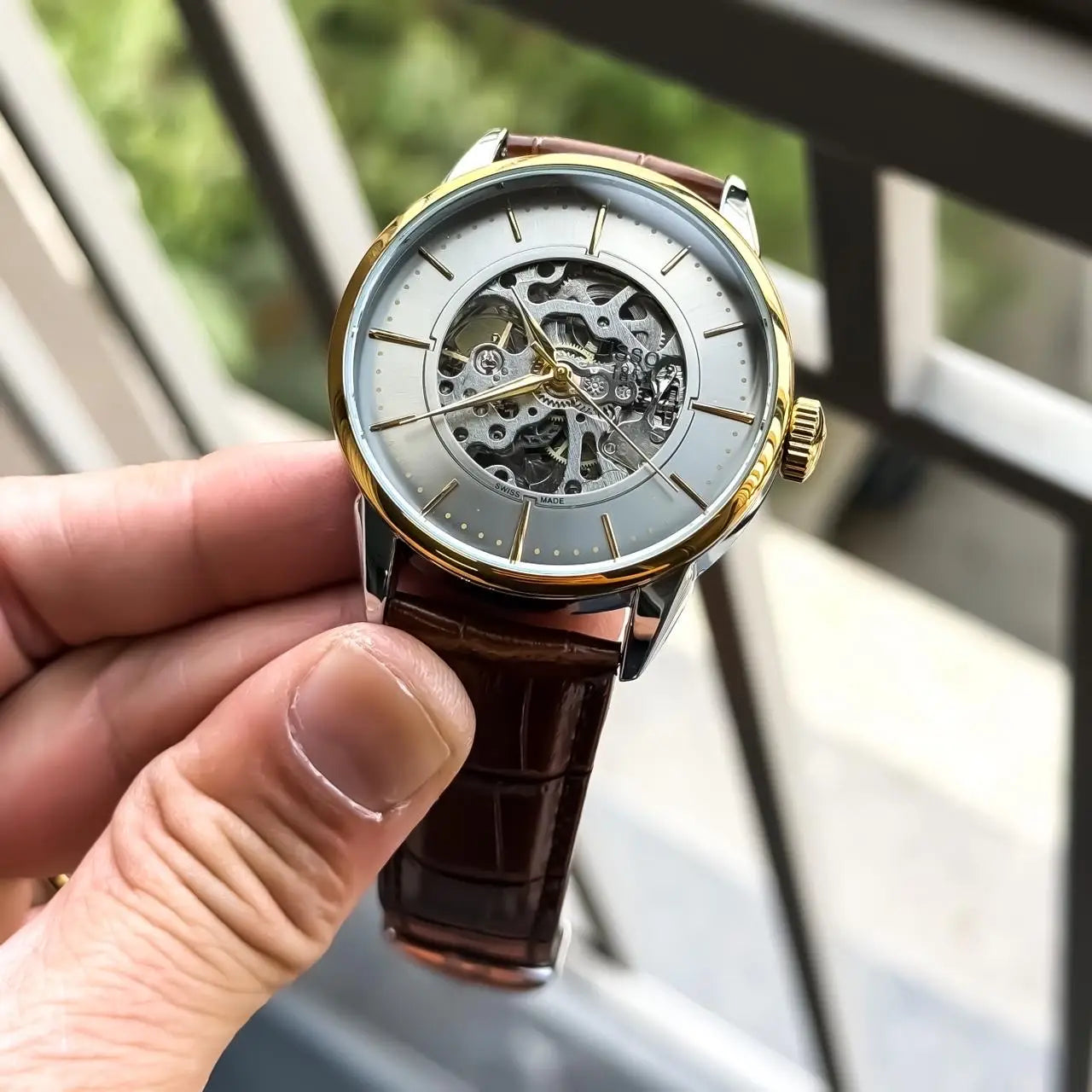 TISSOT_AUTO_SILVER-GOLD-GREY