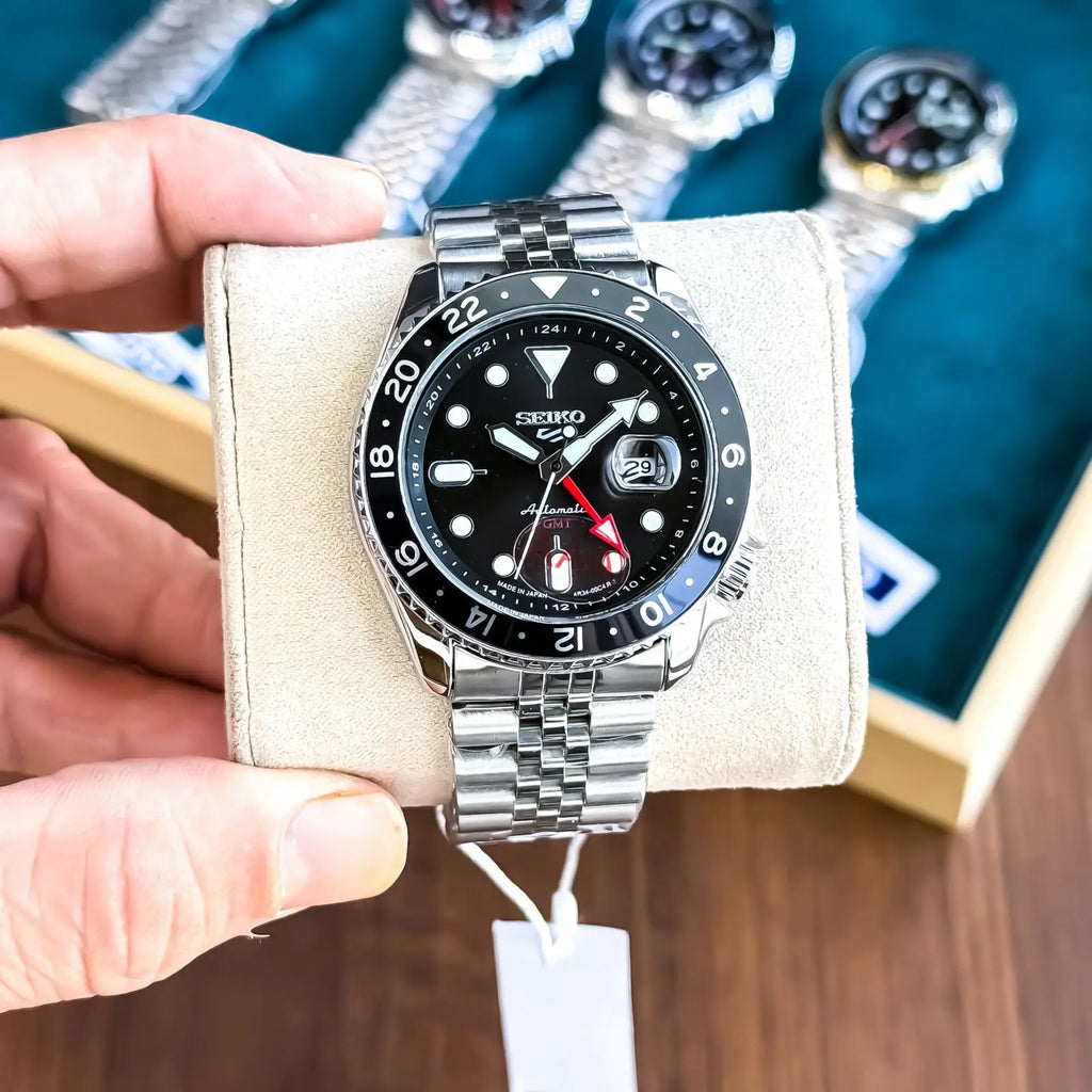 SEIKO_GMT_SILVER_BLACK