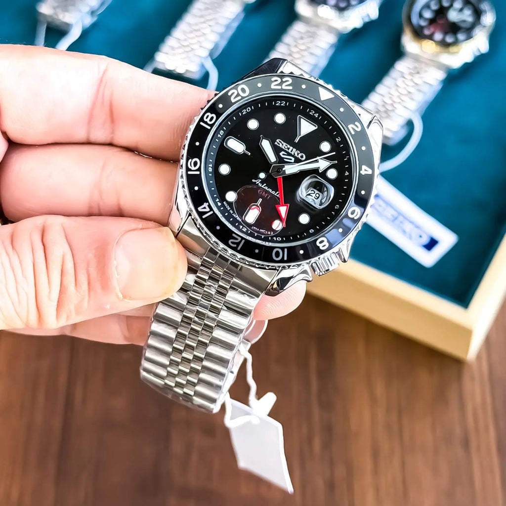 SEIKO_GMT_SILVER_BLACK