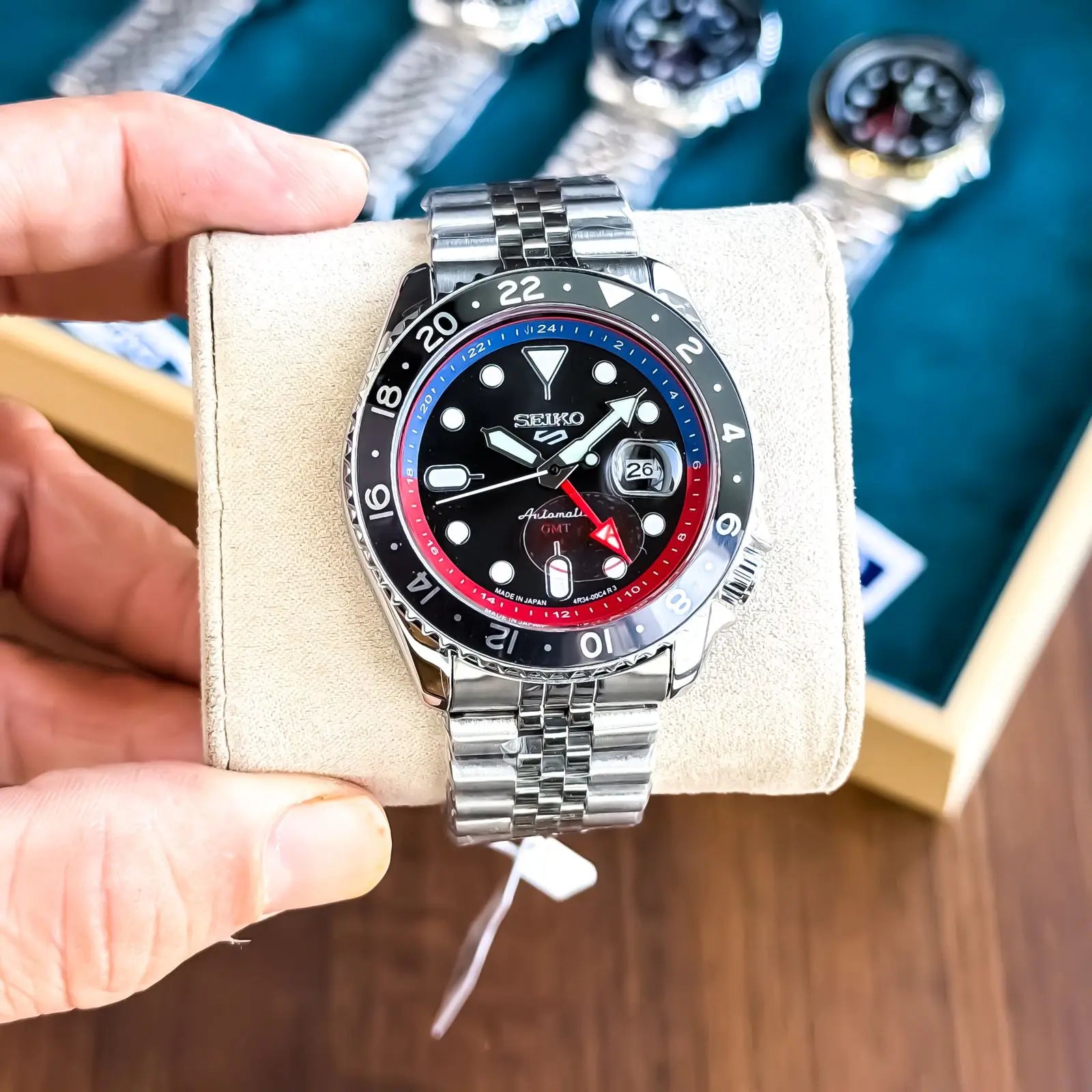 SEIKO_GMT_SILVER