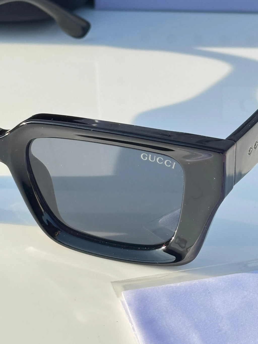 Gucci_69011_black