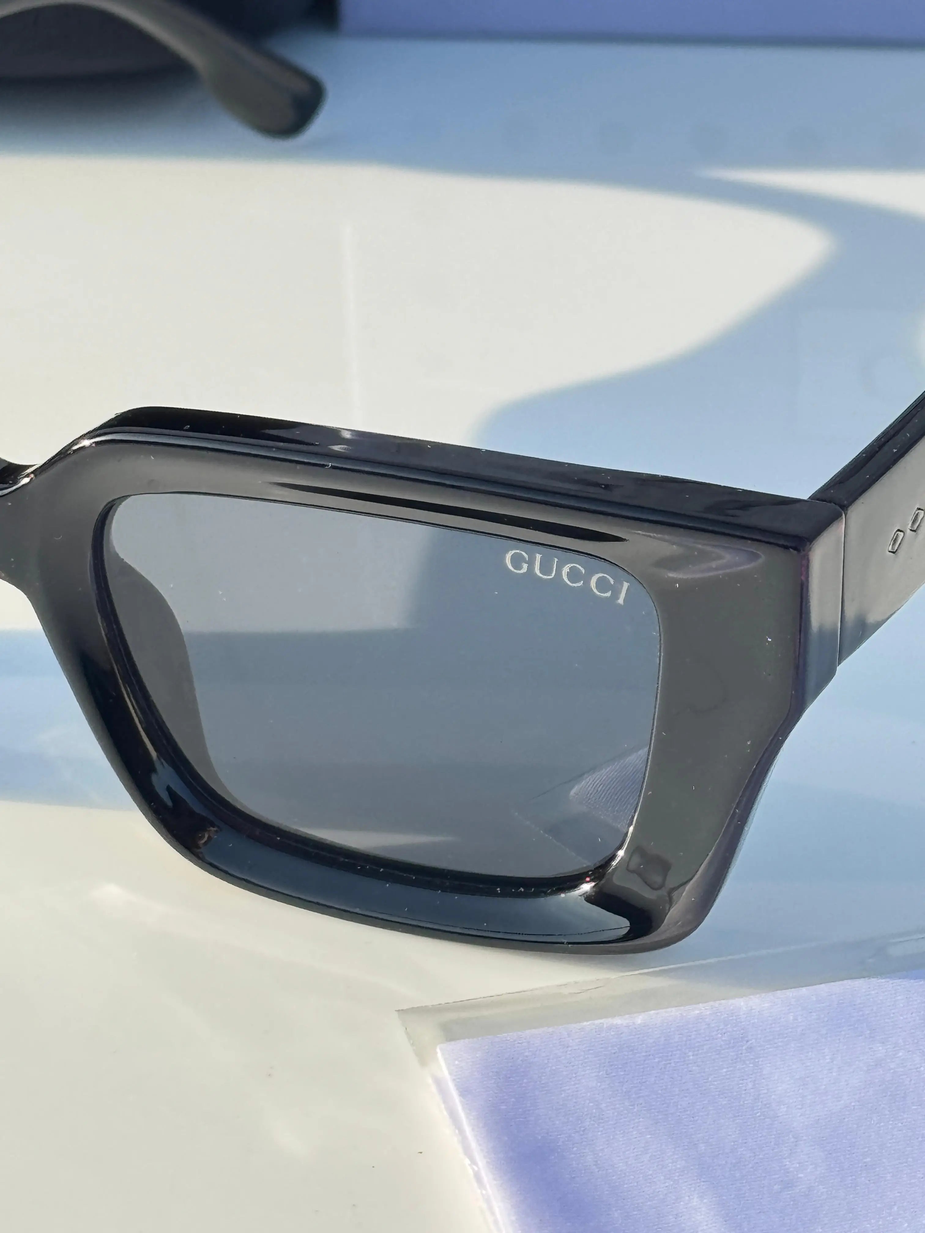 Gucci_69011_black