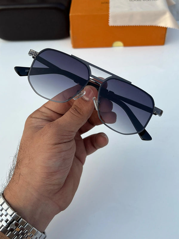 Louis_vuitton_2593_green_shaded