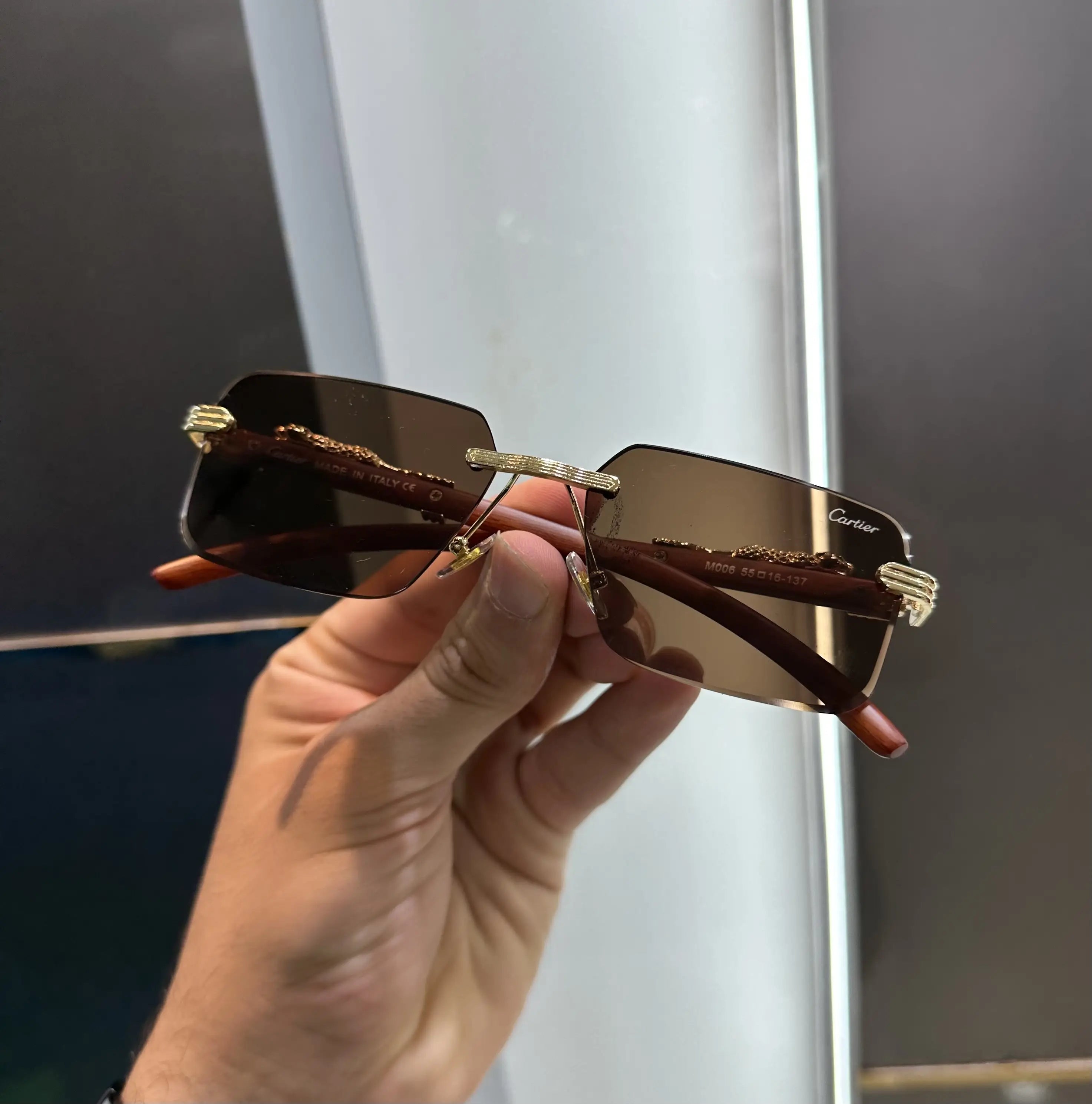Cartie r Wood Brown Premium Shades 006