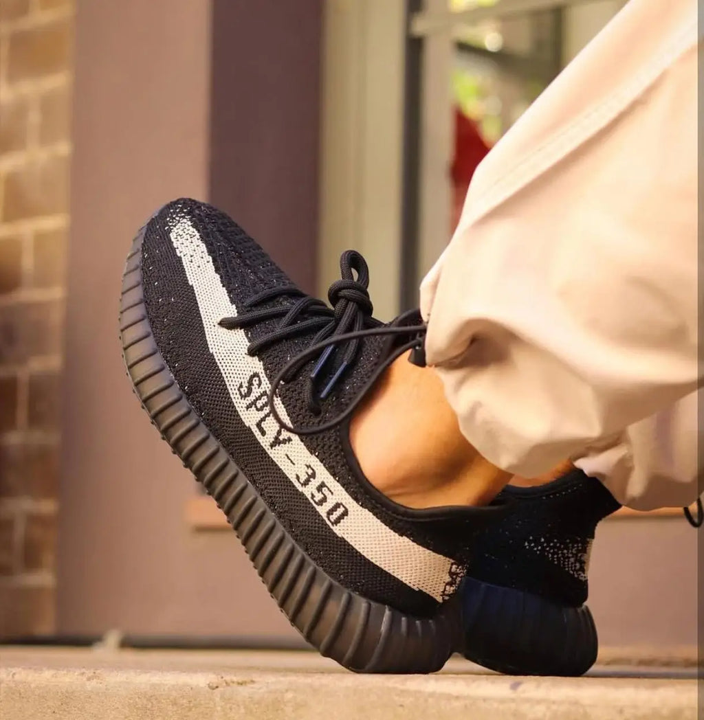 Adidas Yeezy 350 V2 Oreo for Girls  Semi-UA 7A Quality Full Kit D-2023