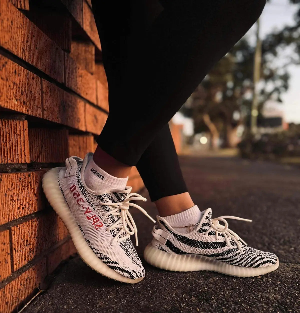 Adidas Yeezy 350 V2 Zebra Girls Semi UA 7A Quality  Full Accessories D-2025