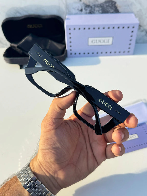 Gucci_69011_black_plano