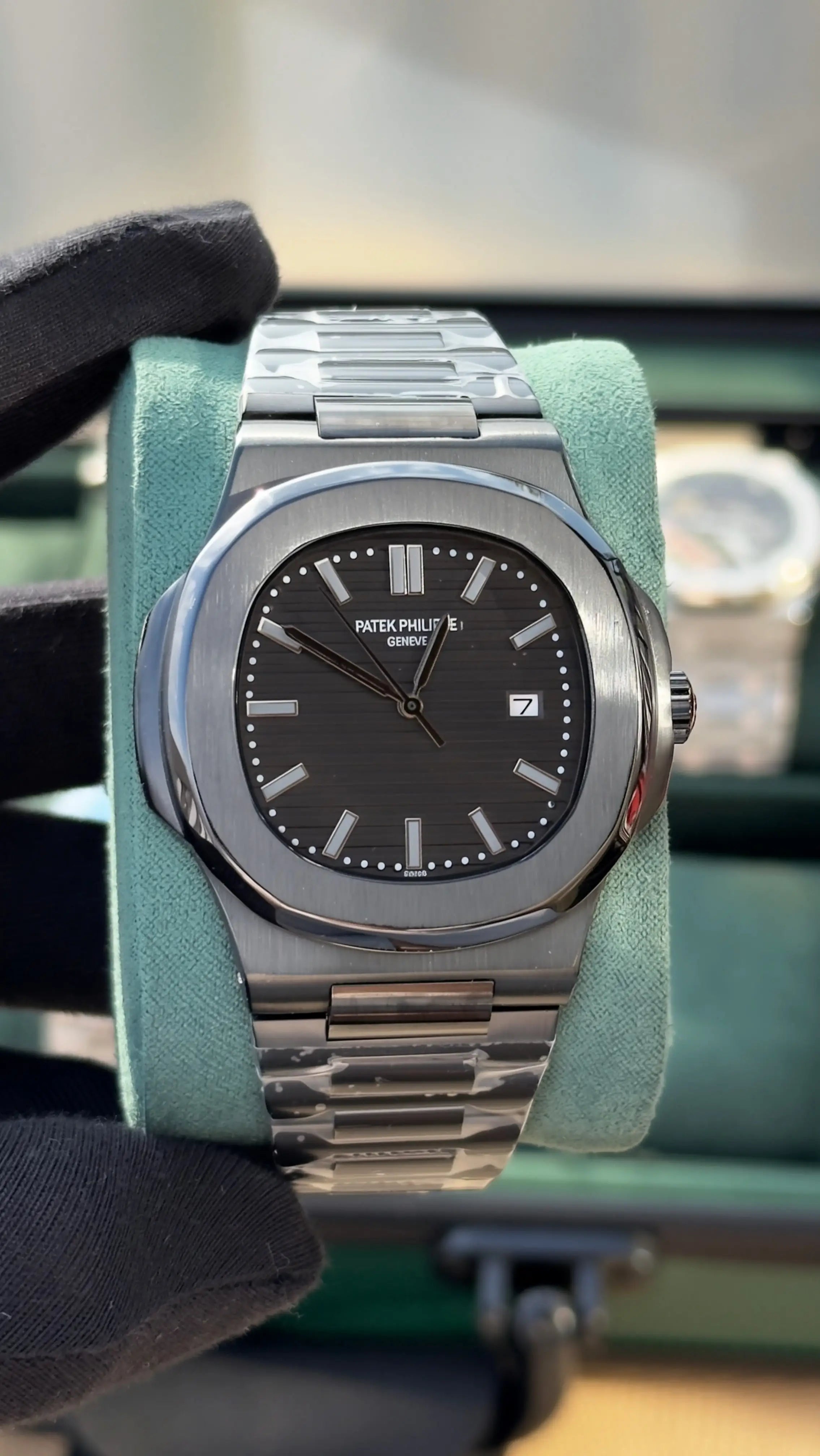 Patek Phillip Nautilus Main image