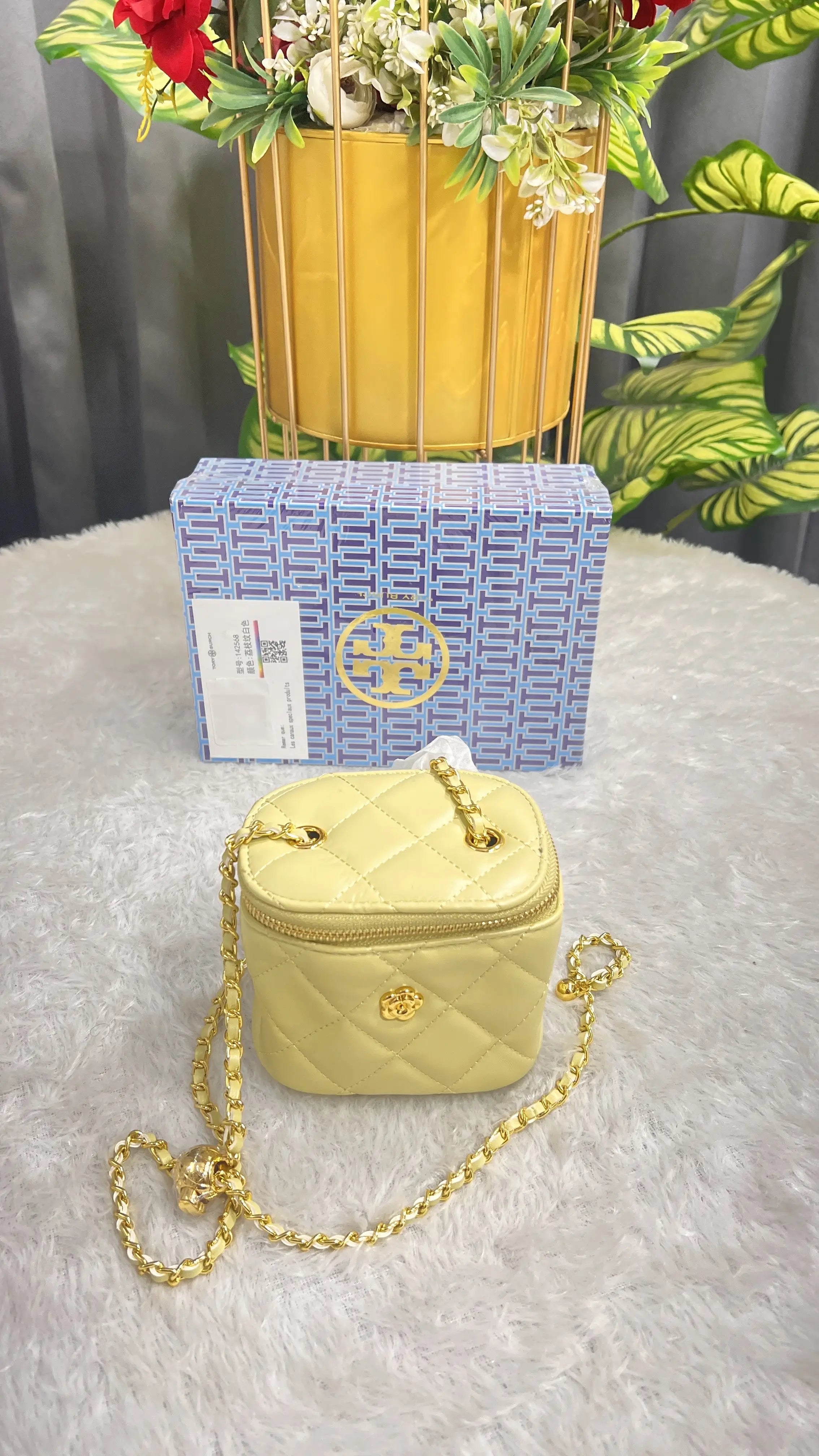 TORY BRUCH PREMIUM QUALITY IMPORTED MINI VANITY BAG