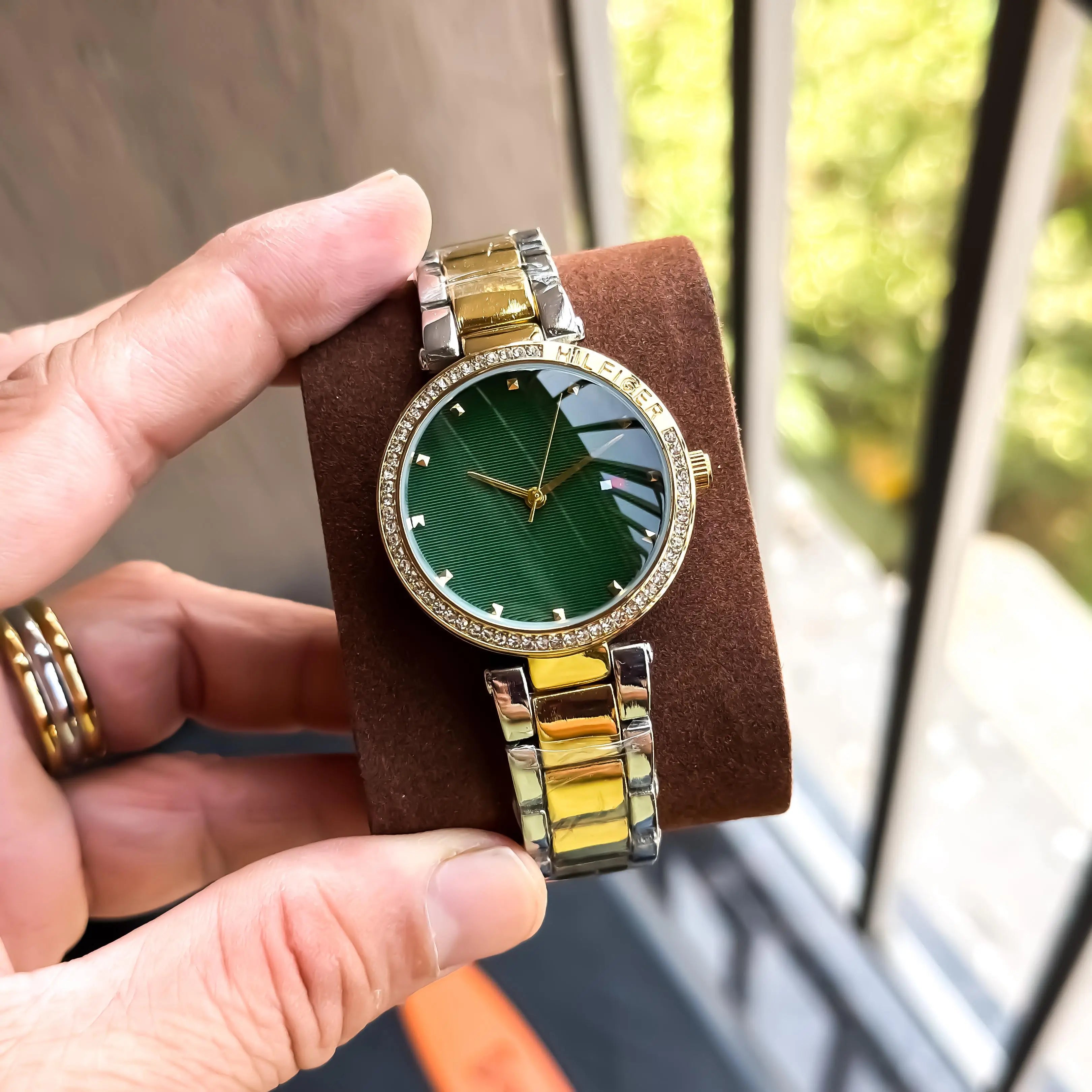 TOMMY_LADIES_GOLD_TT_GREEN