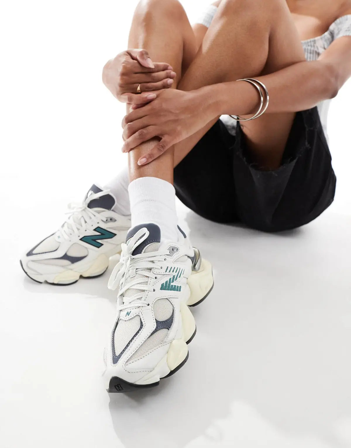 New Balance 9060 Sea Salt MARSH GREEN