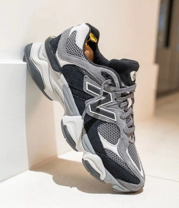 New Balance 9060 GREY BLACK CASTLEROCK