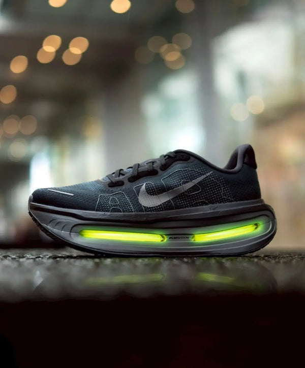 Nike Air Zoom Vomero Premium BLACK VOLT