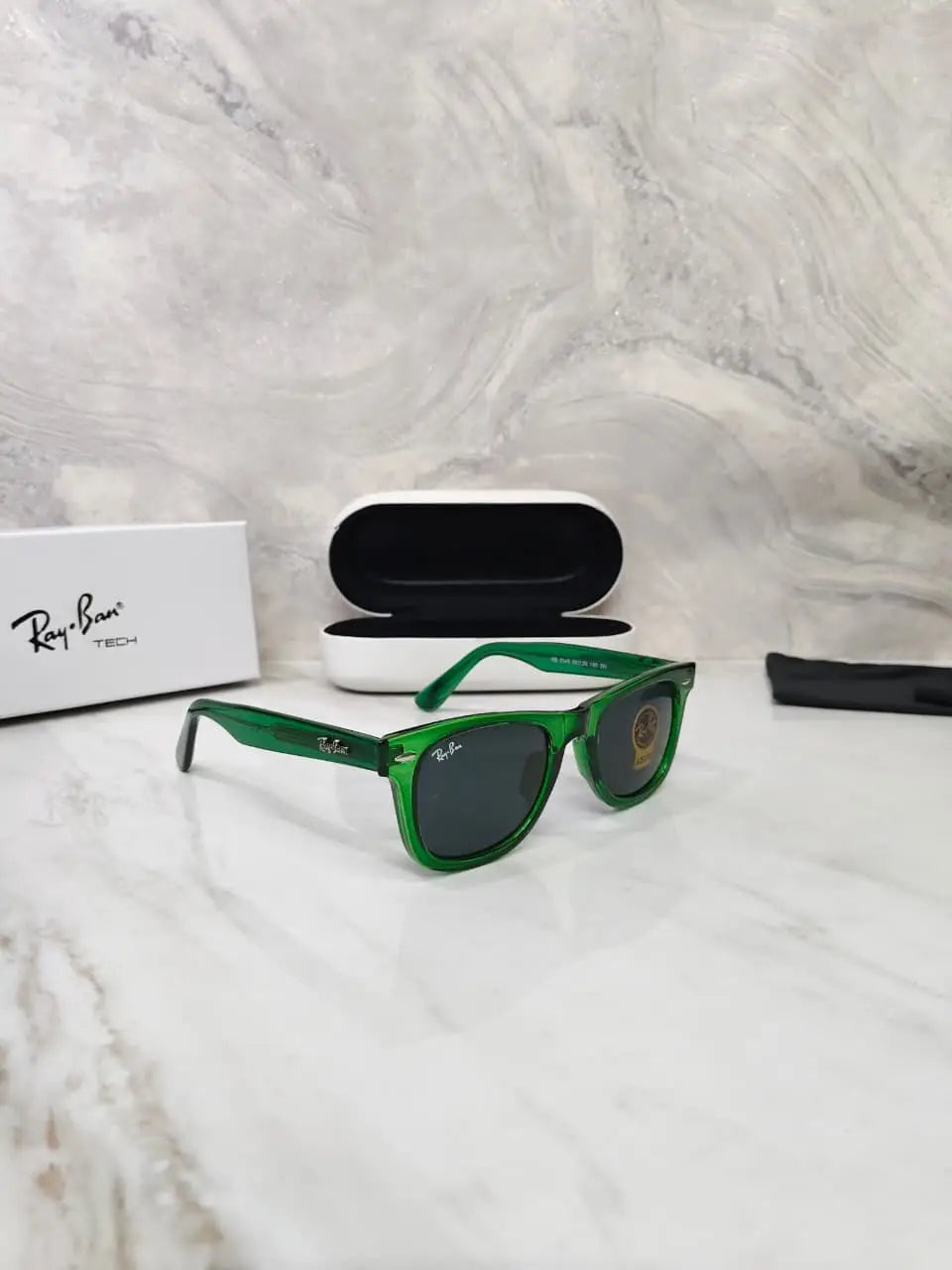 Ray ban   WAYFARER 2140 green
