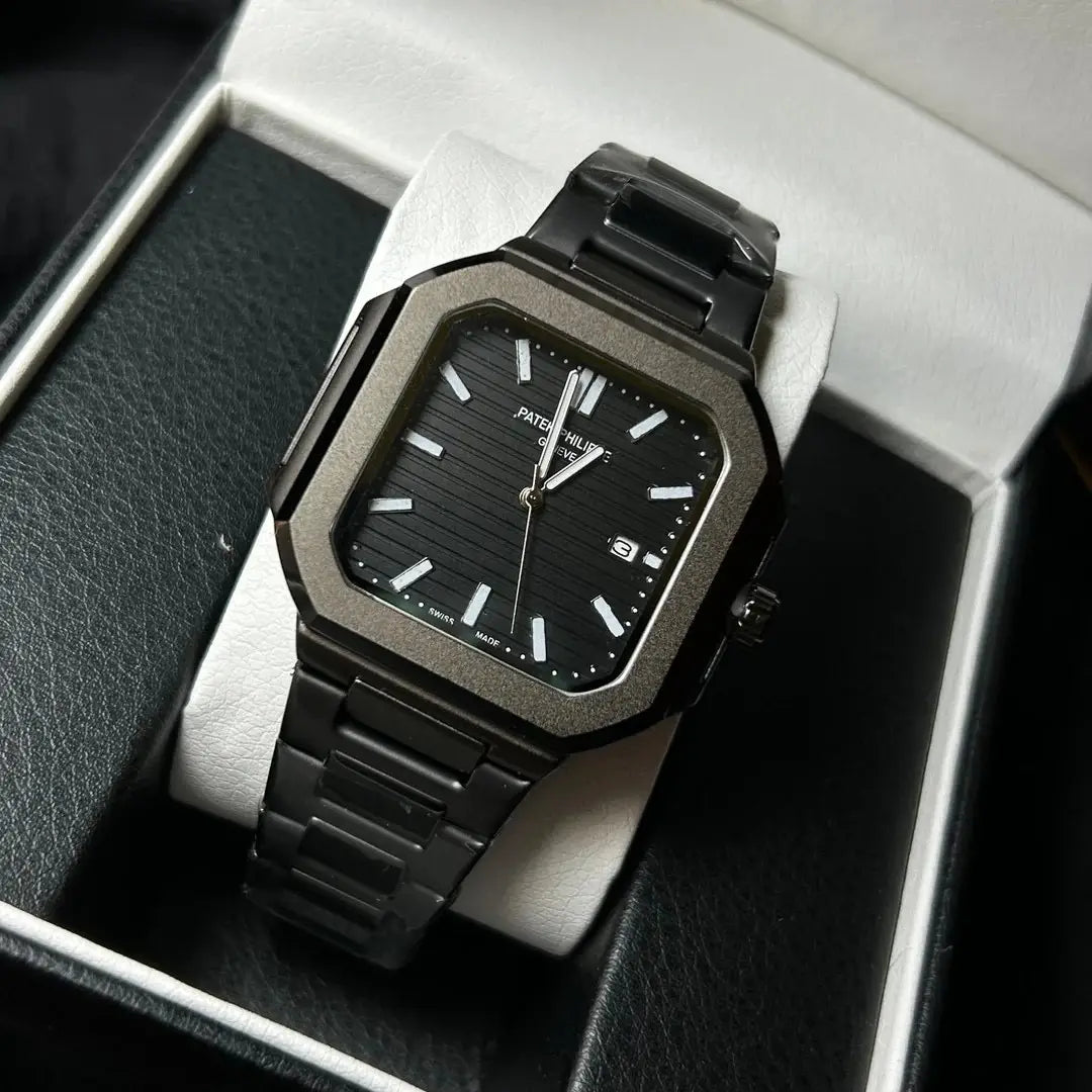 Patek Phillip Cubitus Chain full bl Main image