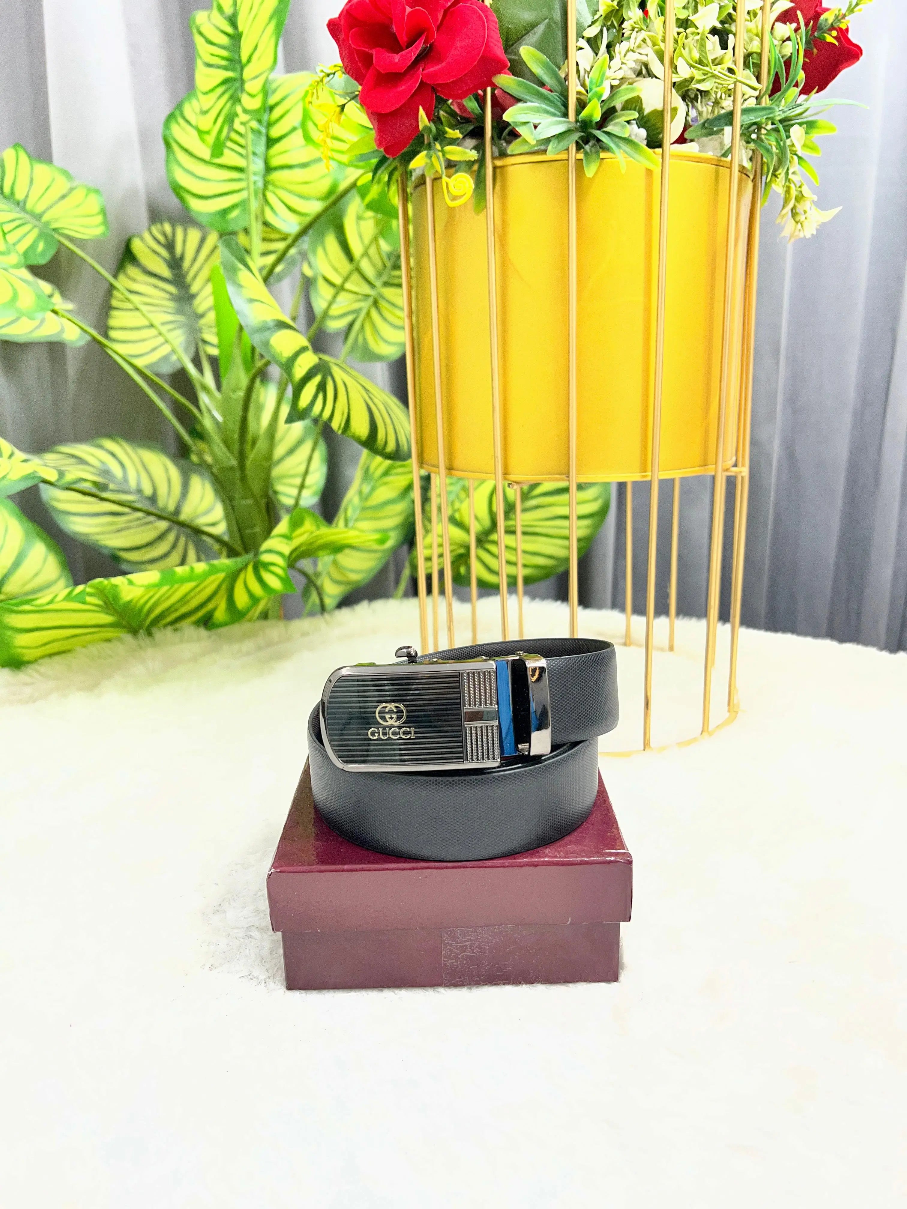 GG GUCCI PREMIUM QUALITY AUTOLOCK WITH REVERSEABLE BELT WITH OG BOX GG-222