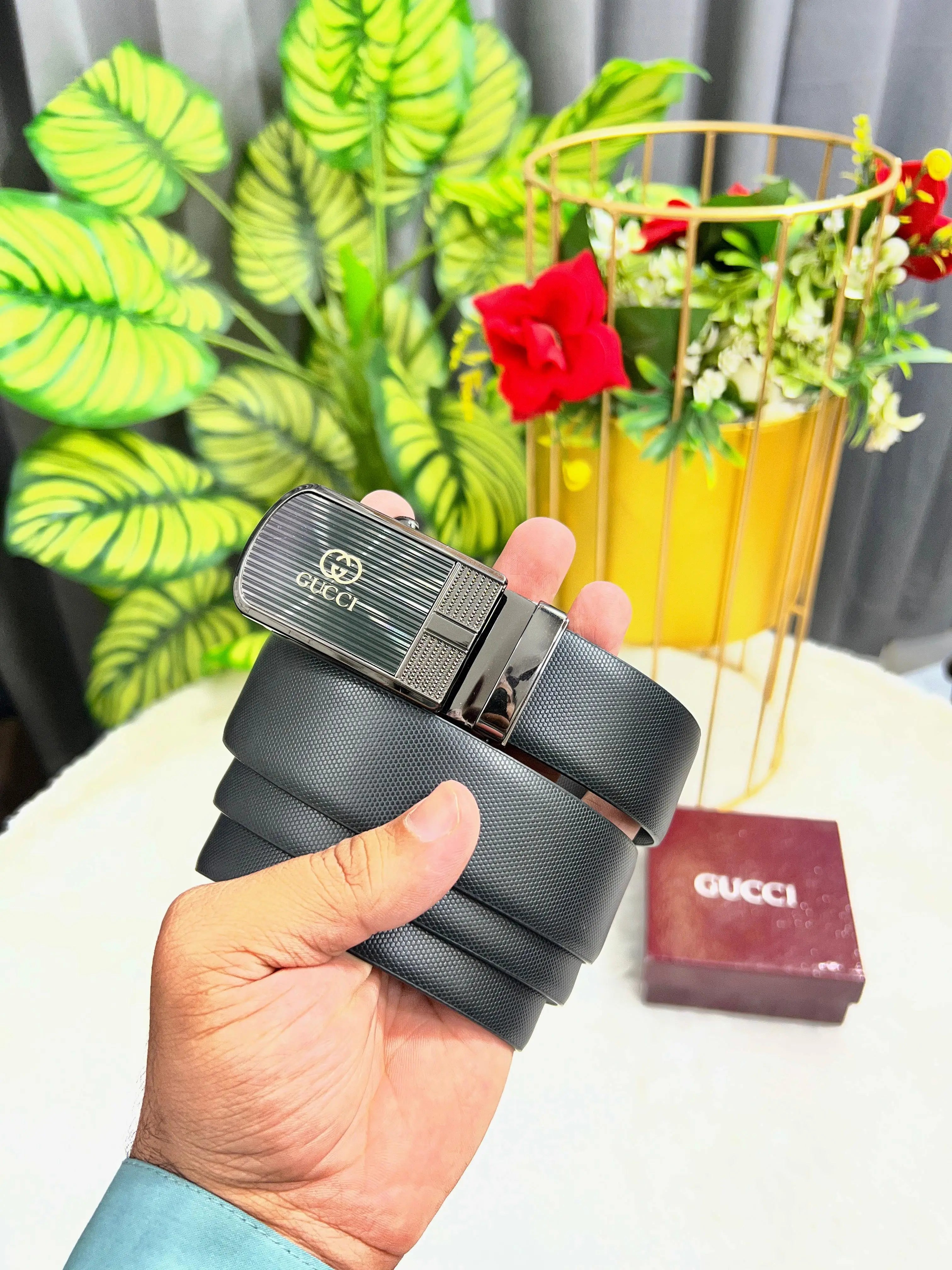 GG GUCCI PREMIUM QUALITY AUTOLOCK WITH REVERSEABLE BELT WITH OG BOX GG-222 Main image