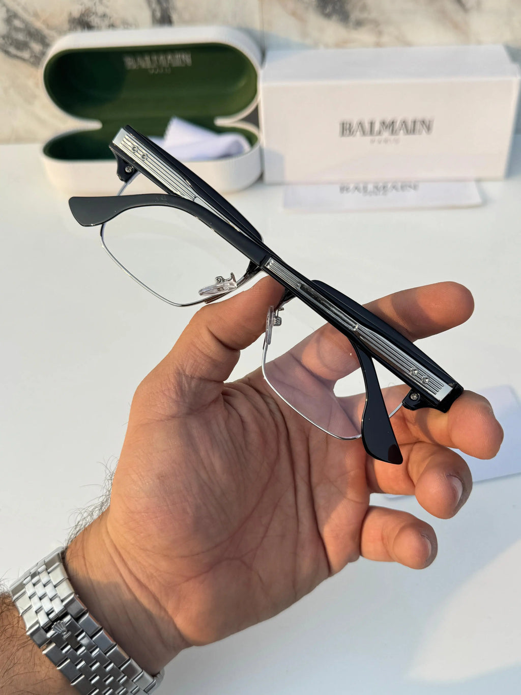 Balmain_1145_black_silver_plano