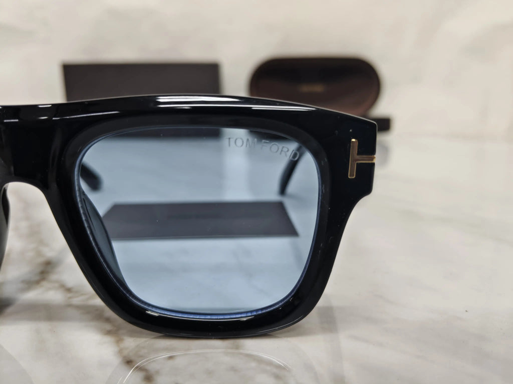 Tom Ford 259 Black Blue