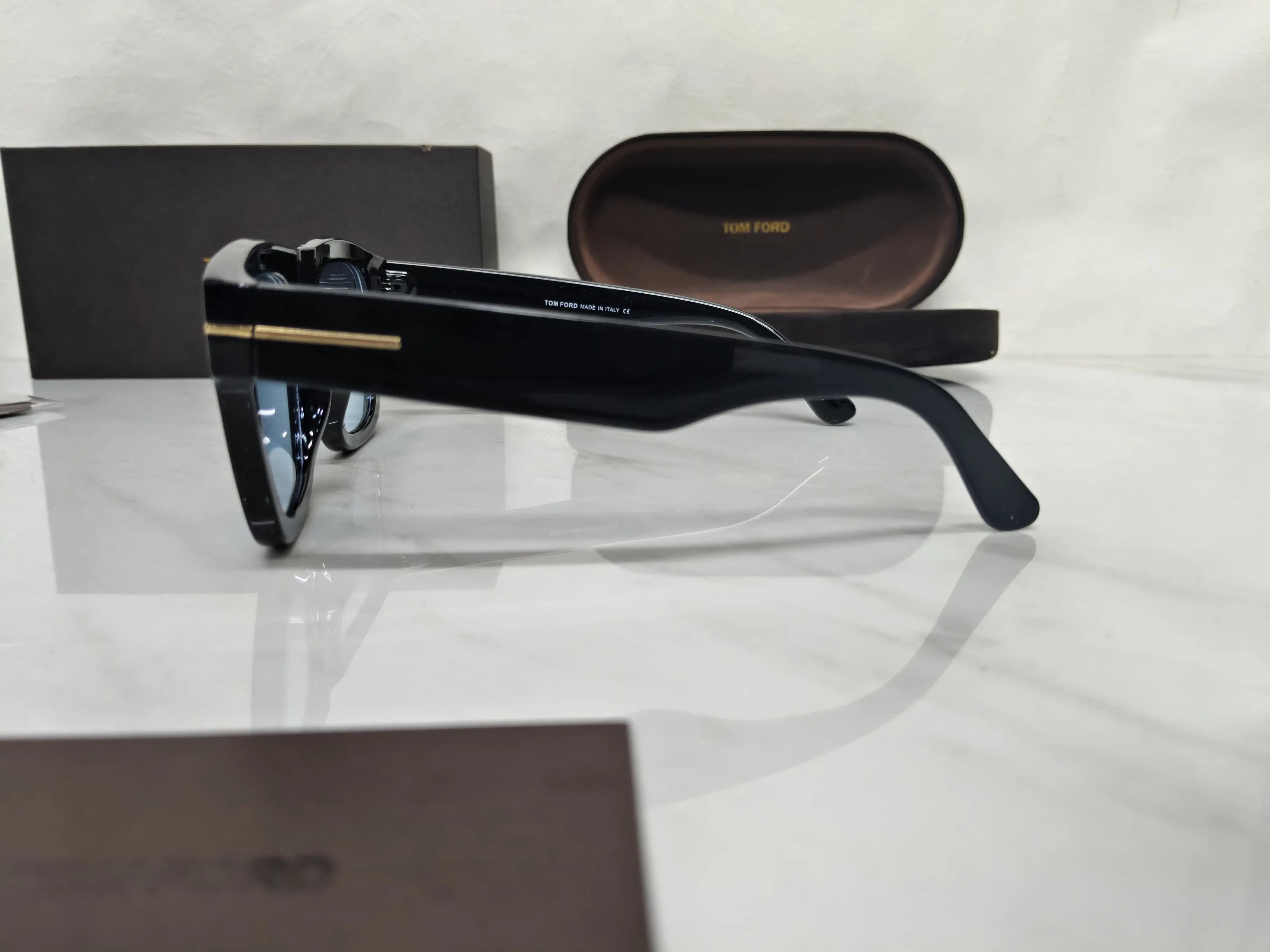 Tom Ford 259 Black Blue