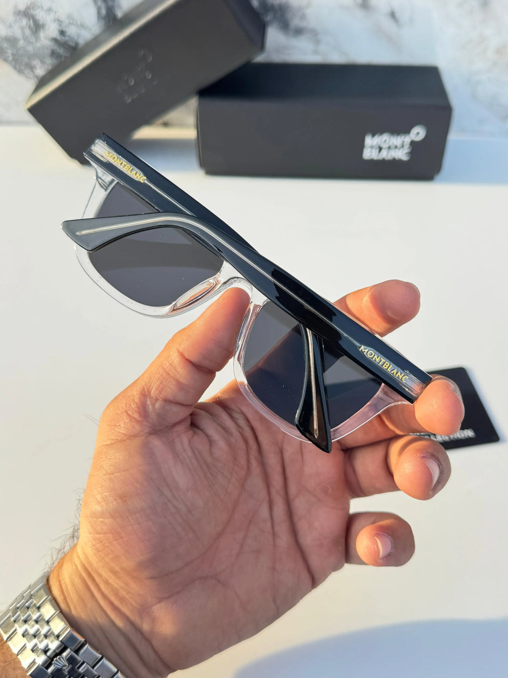 Mont_blanc_254_white_black