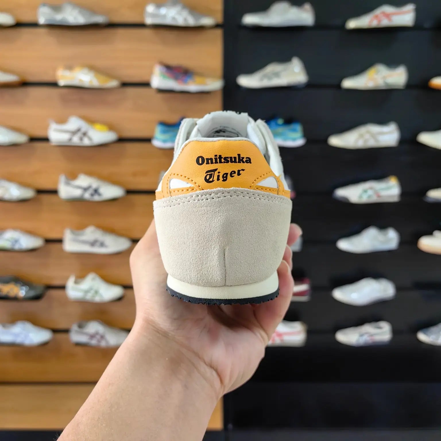 Onitsuk_a Tiger Serrano Cream Tiger Yellow  Mens 7A Premium Sneakers D-2020
