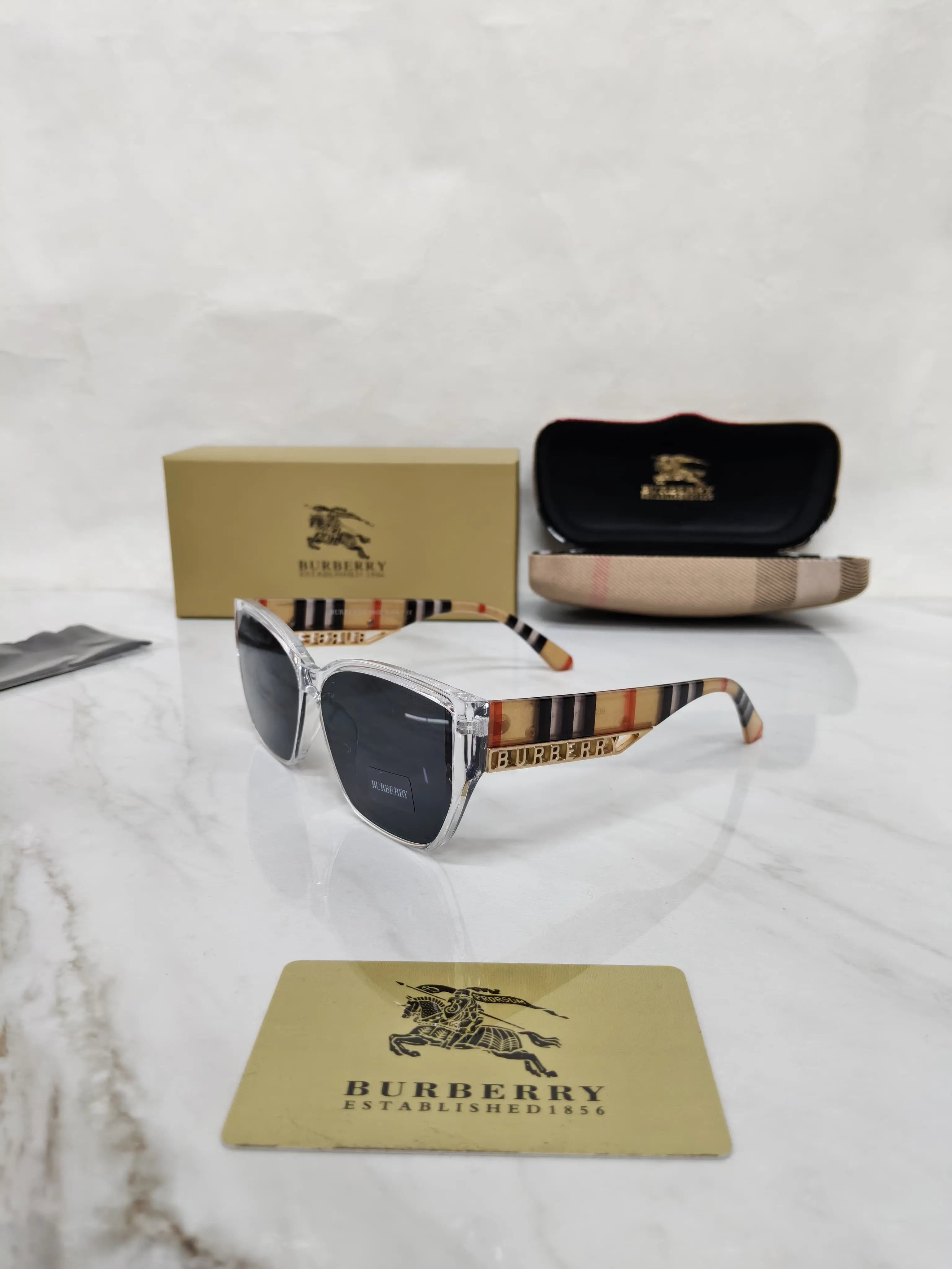 BURBERRY 2820 Logo stick