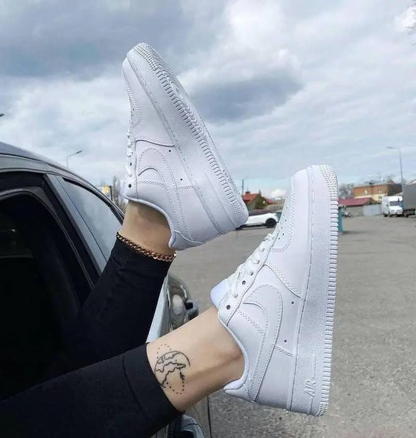 Nik_e Air Force 1 Low Triple White Girls Premium Leather  Full Accessories D-321