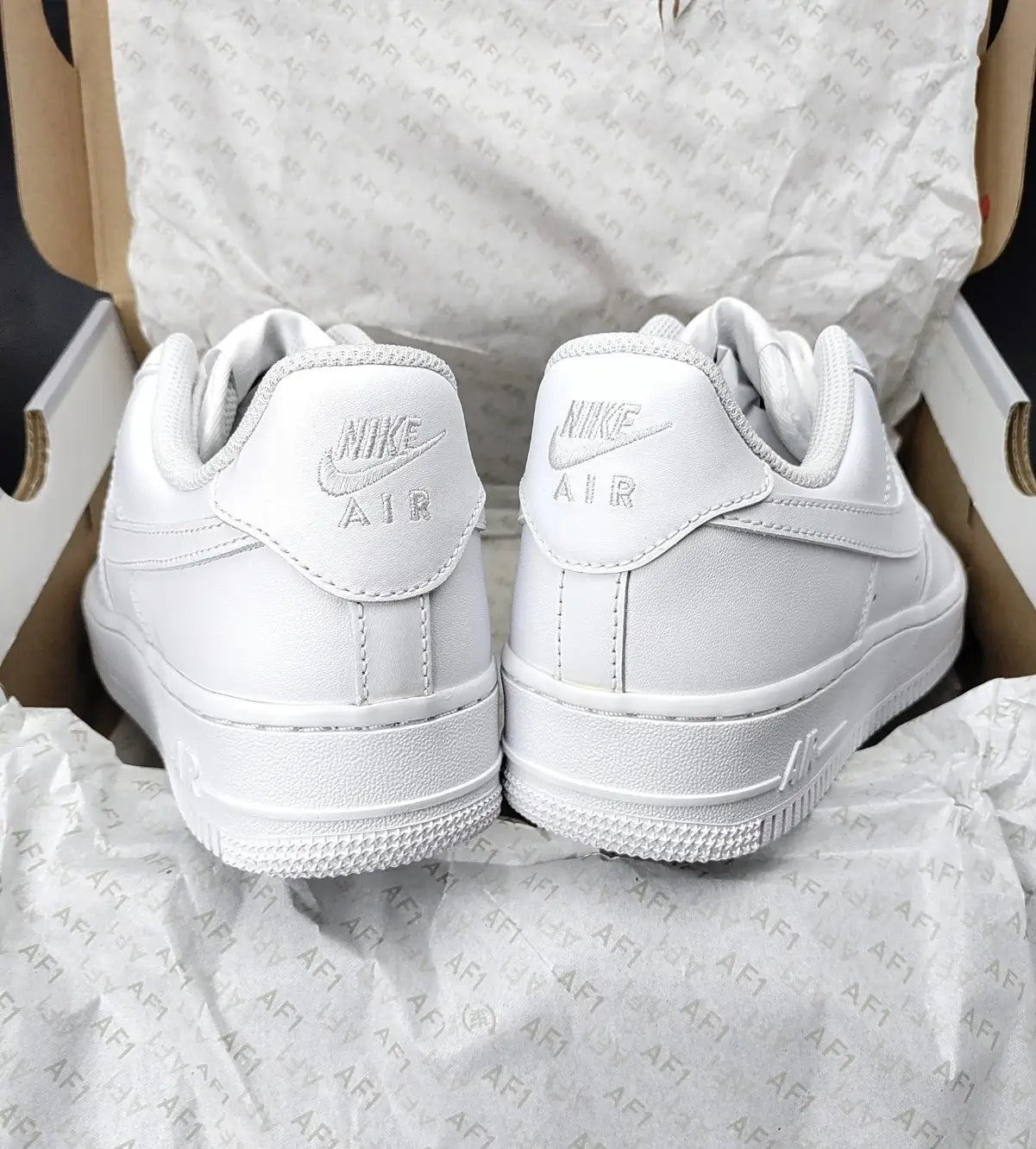 Nik_e Air Force 1 Low Triple White  Premium Leather  Full Accessories D-1830