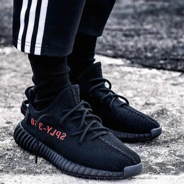 Adida_s Yeezy 350 V2 Core Black Red  Semi UA 7A Quality  Full Accessories (D-1801)