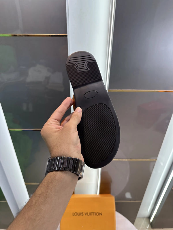 Louis_Vuitton Black Genuine Leather Slide