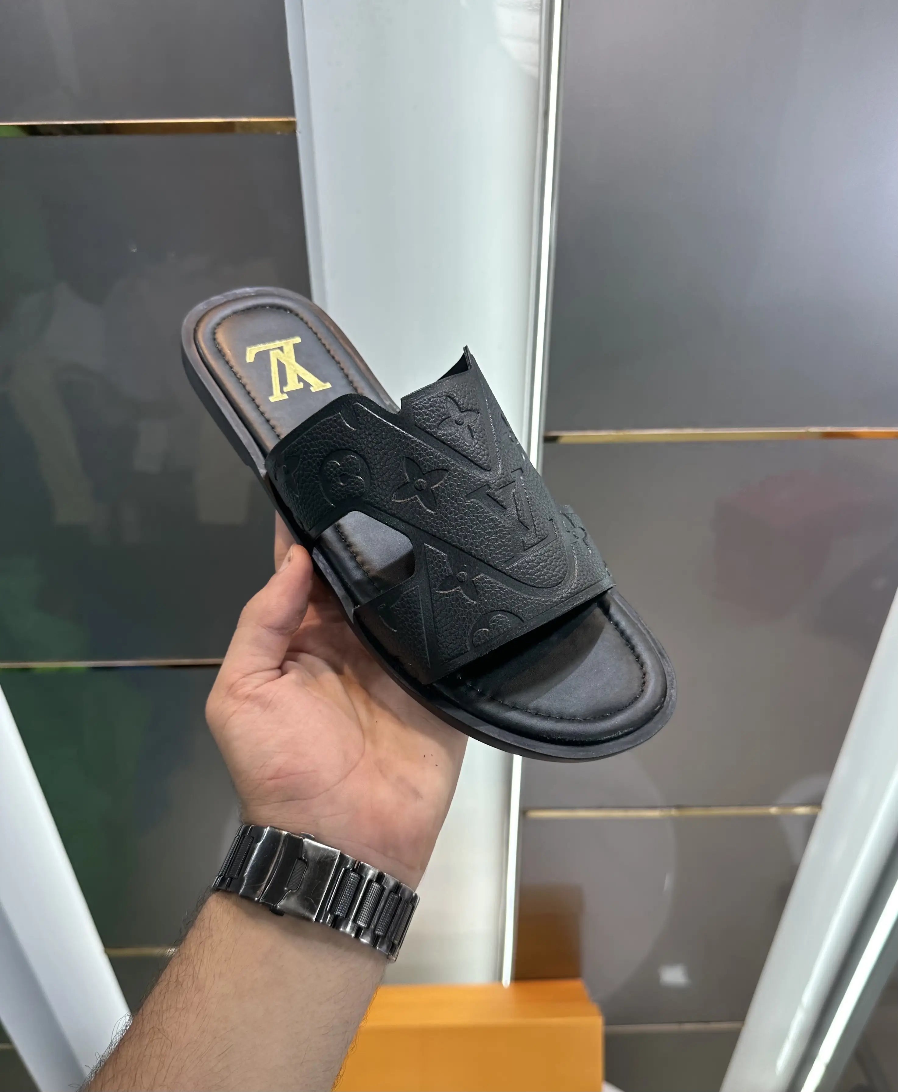 Louis_Vuitton Black Genuine Leather Slide