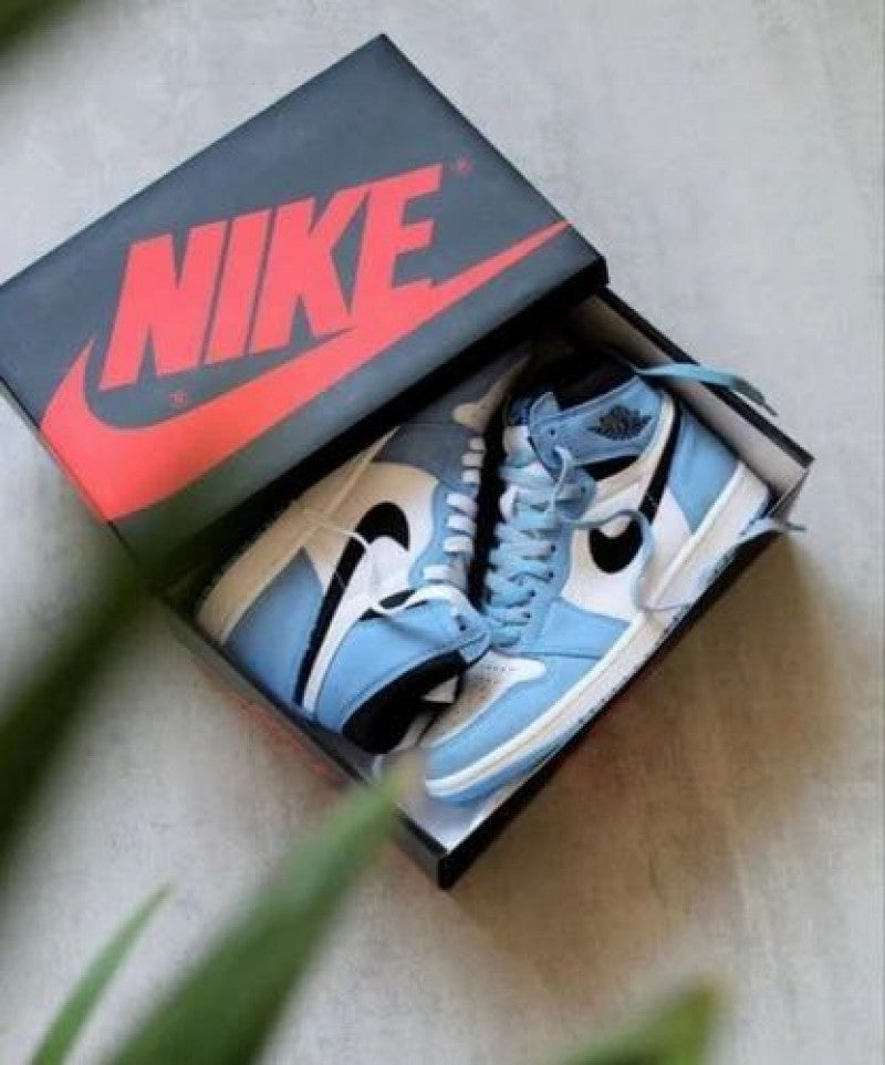 Nike Air Jordan Retro 1 High Univer Secondary image