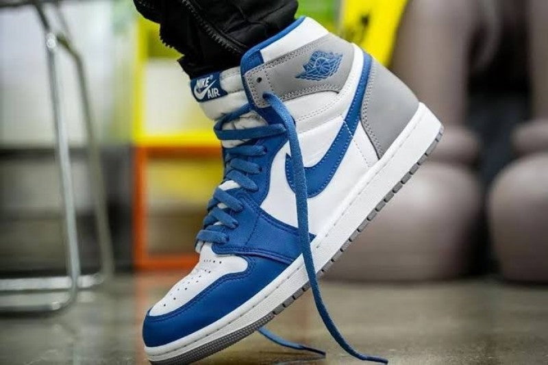 Nik e Air Jordan Retro 1 High True Main image