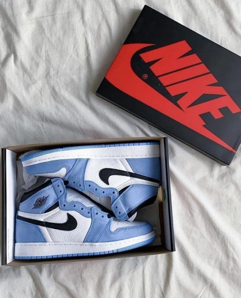 Nik e Air Jordan Retro 1 High Unive Main image