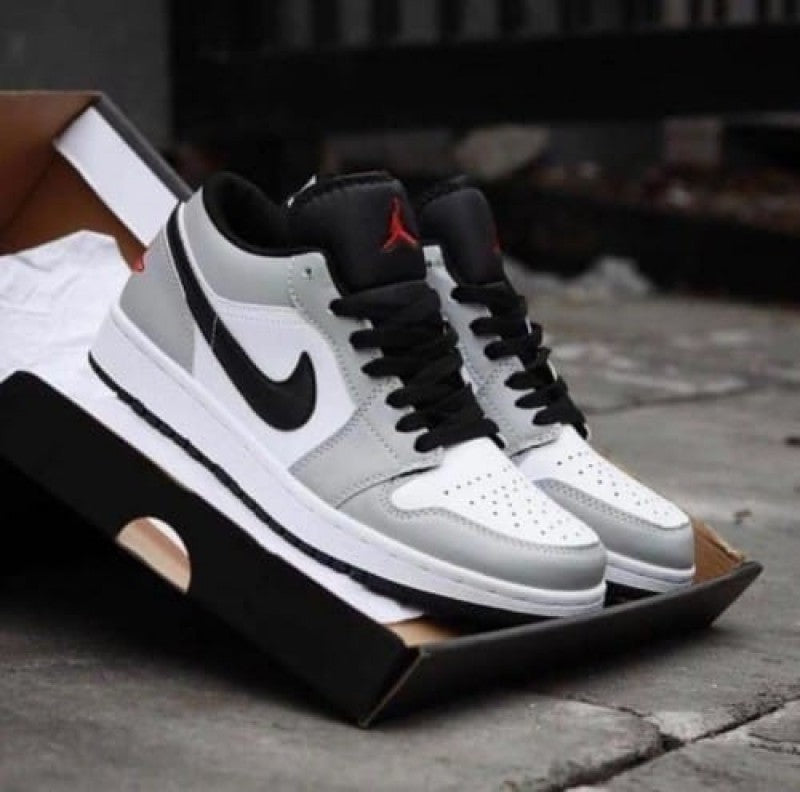 Nike Air Jordan Retro 1 Low Smoke Grey Semi Ua Main image