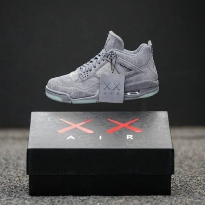 Nik e Air Jordan Retro 4 Kaws Semi Main image